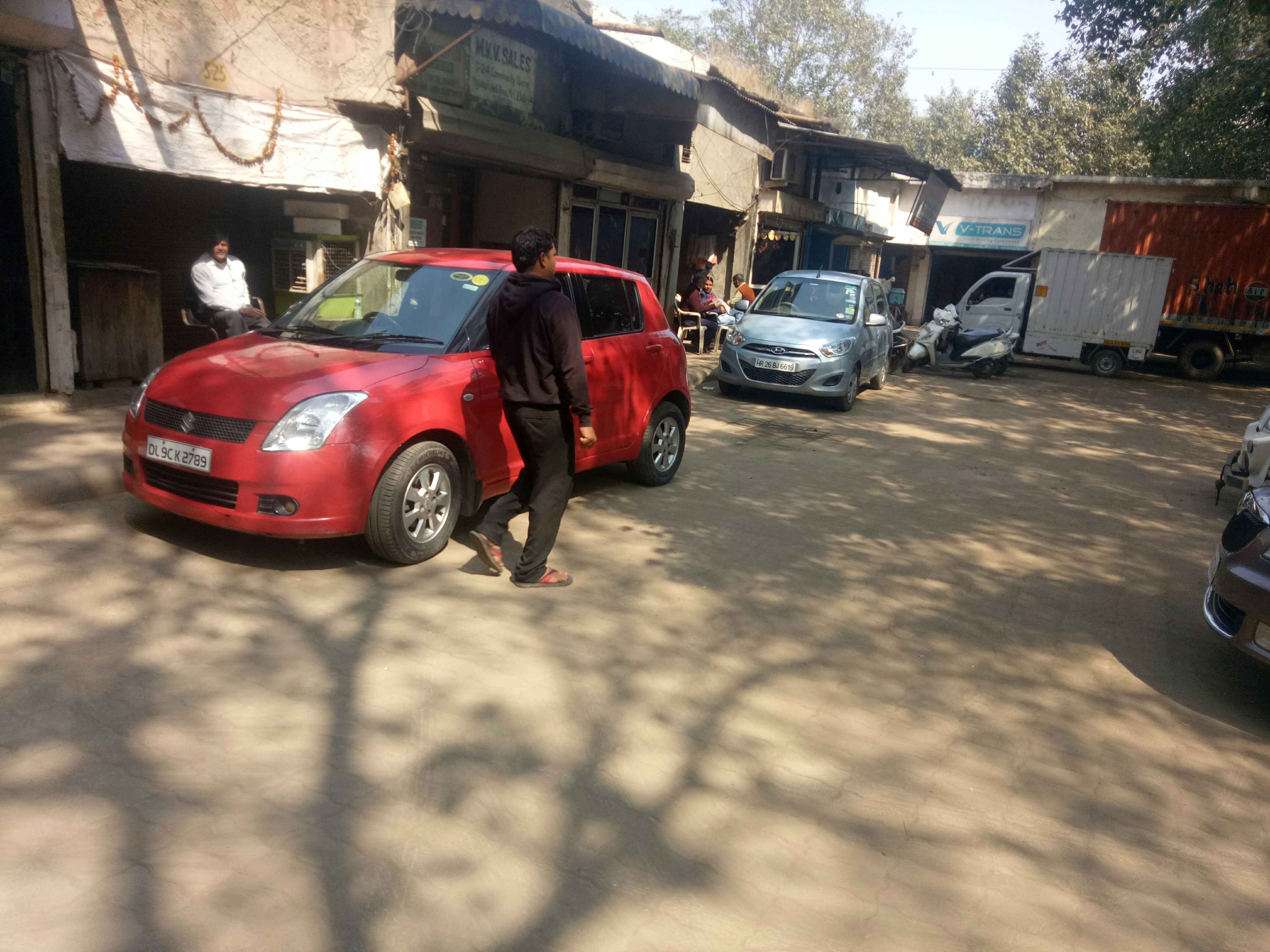 maya puri parking gate no 4