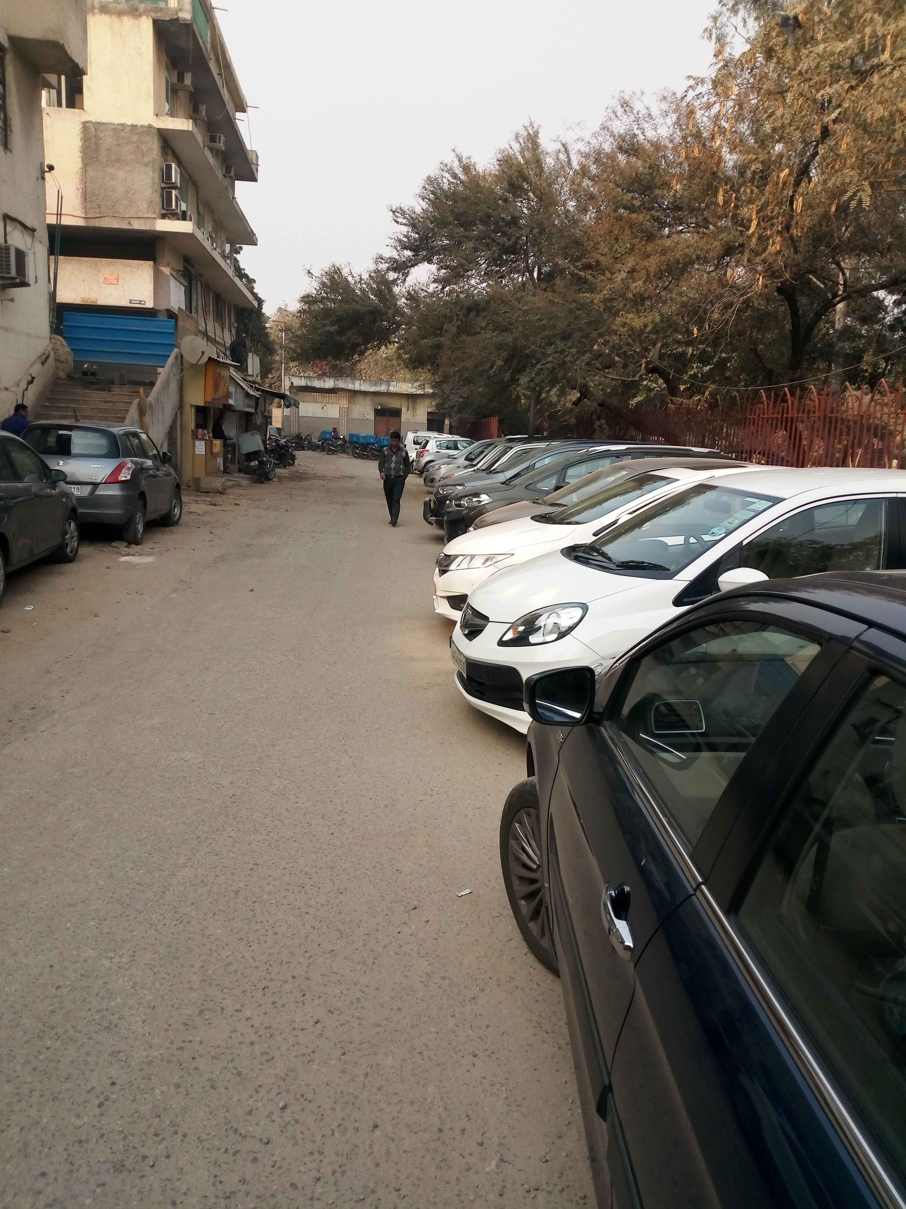 vasant vihar jaypee house parking In New Delhi