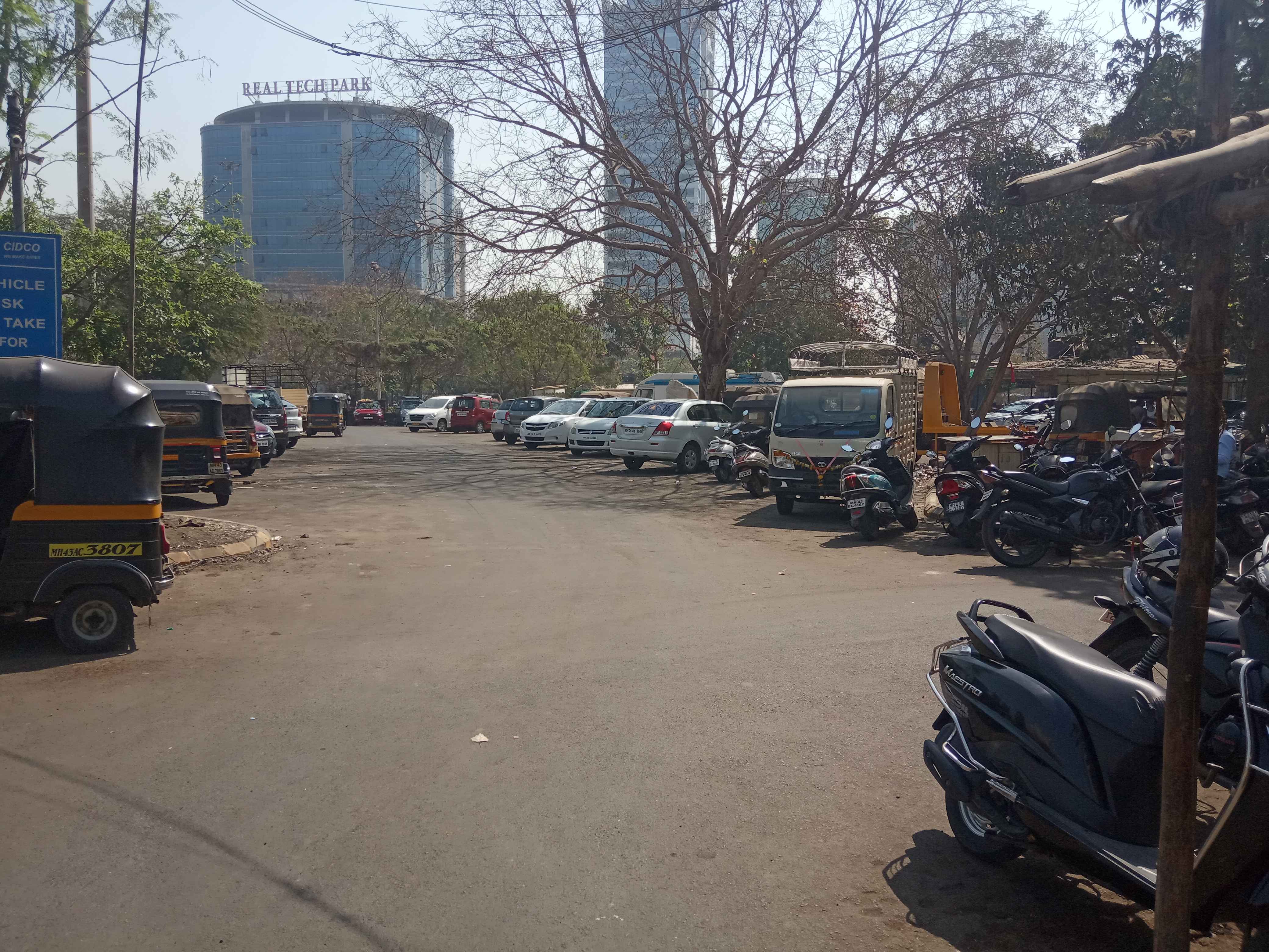 cidco vashi railway station commercial complex parking lot In Abdul