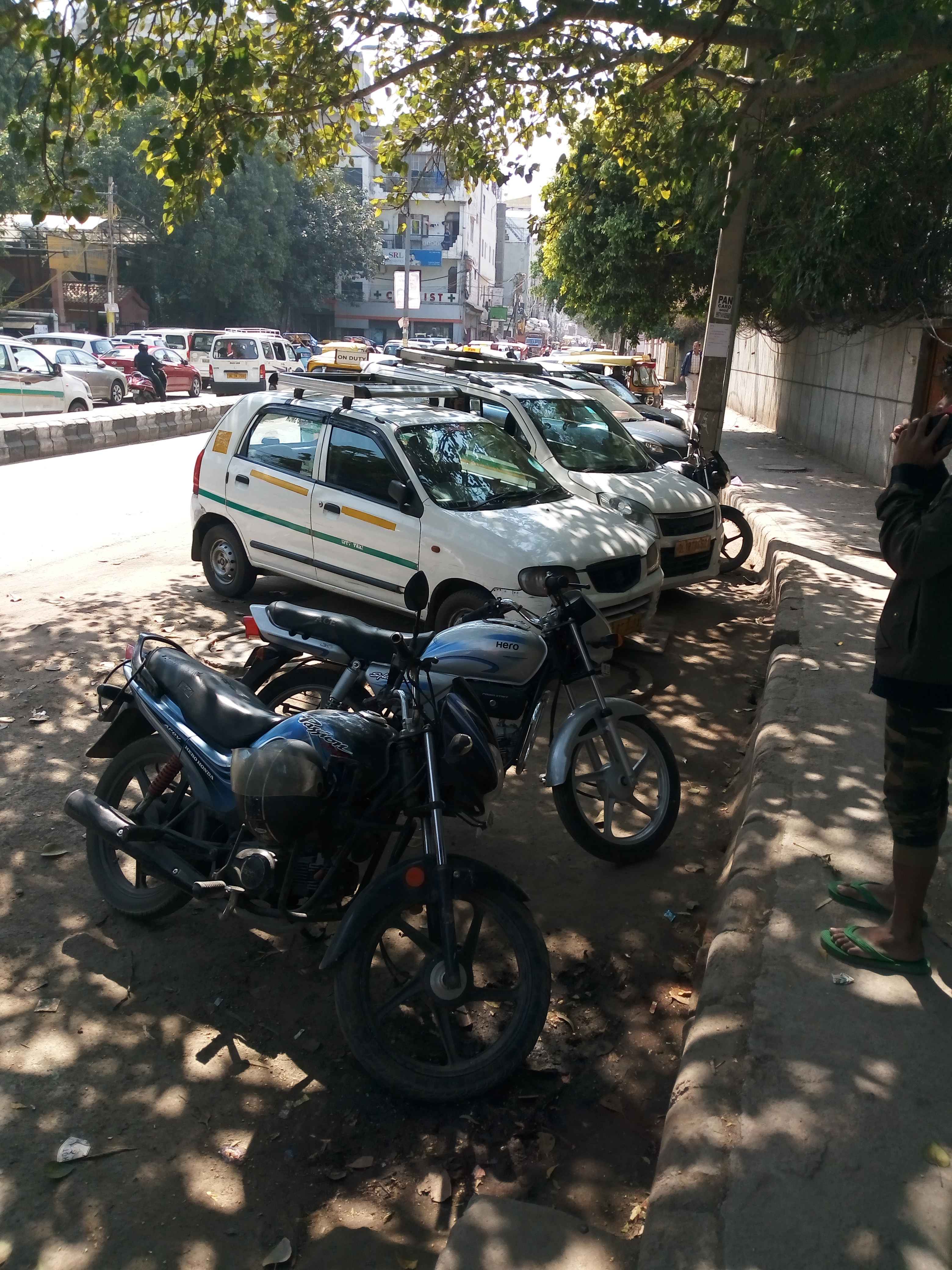 143 zamrudpur gk 1 parking