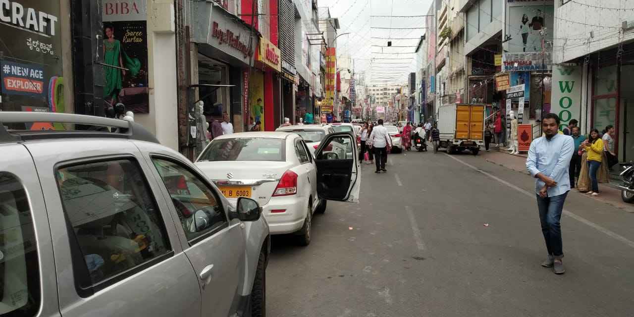 Commercial Street 4 wheeler parking In Bangalore