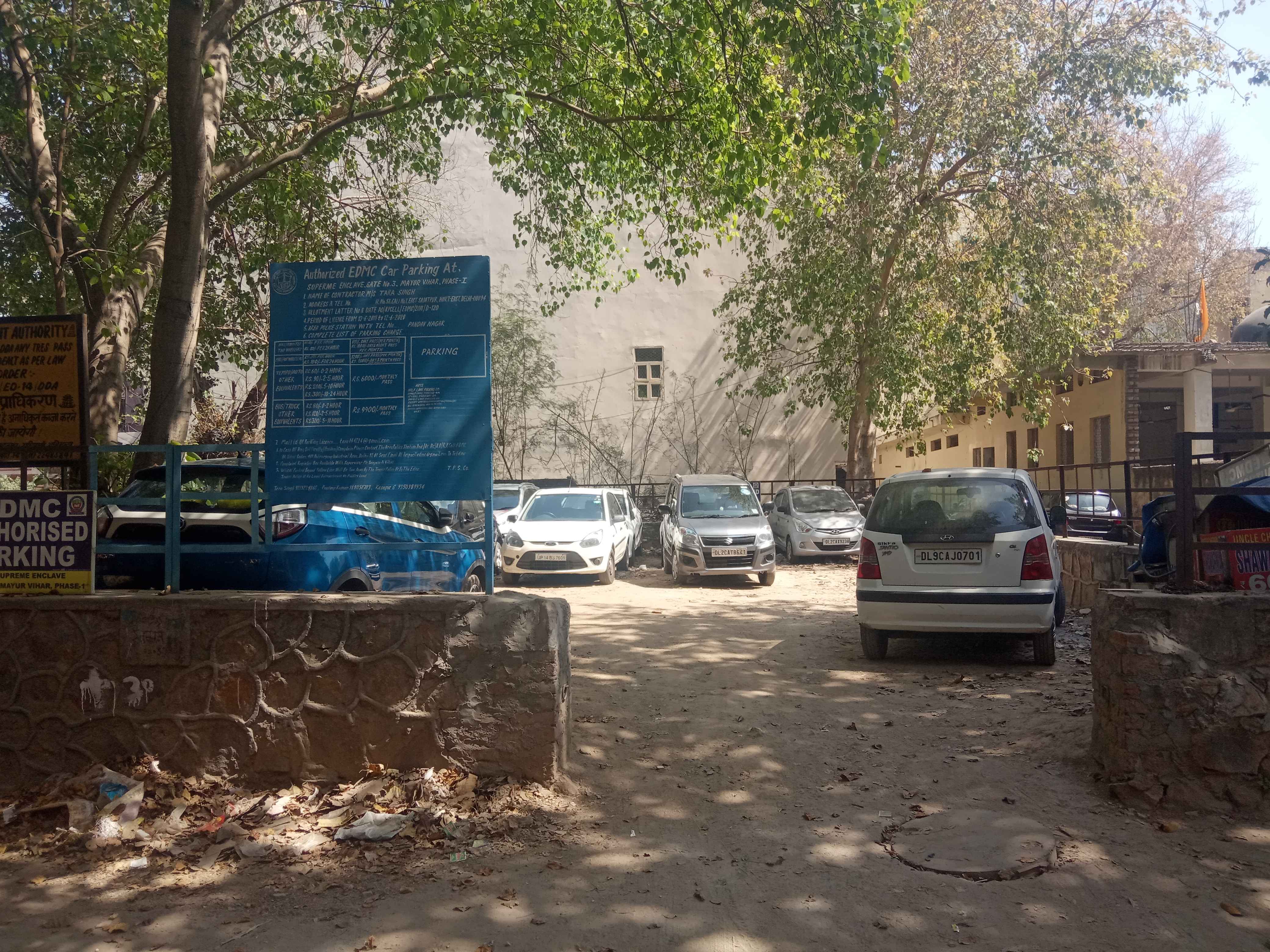 mayur vihar phase 1 EDMC parking lot