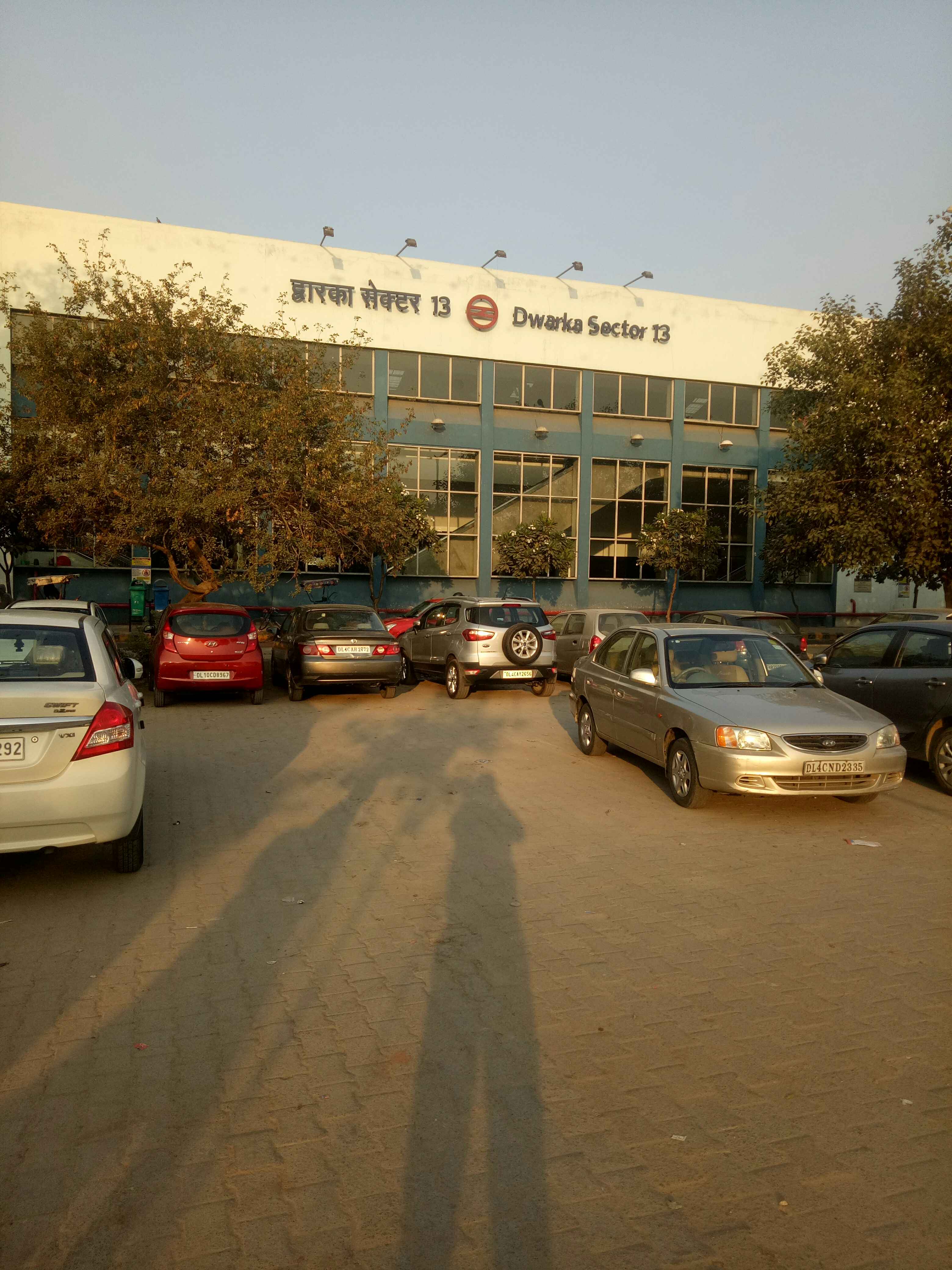 dwarka sector 13 metro station parking In New Delhi