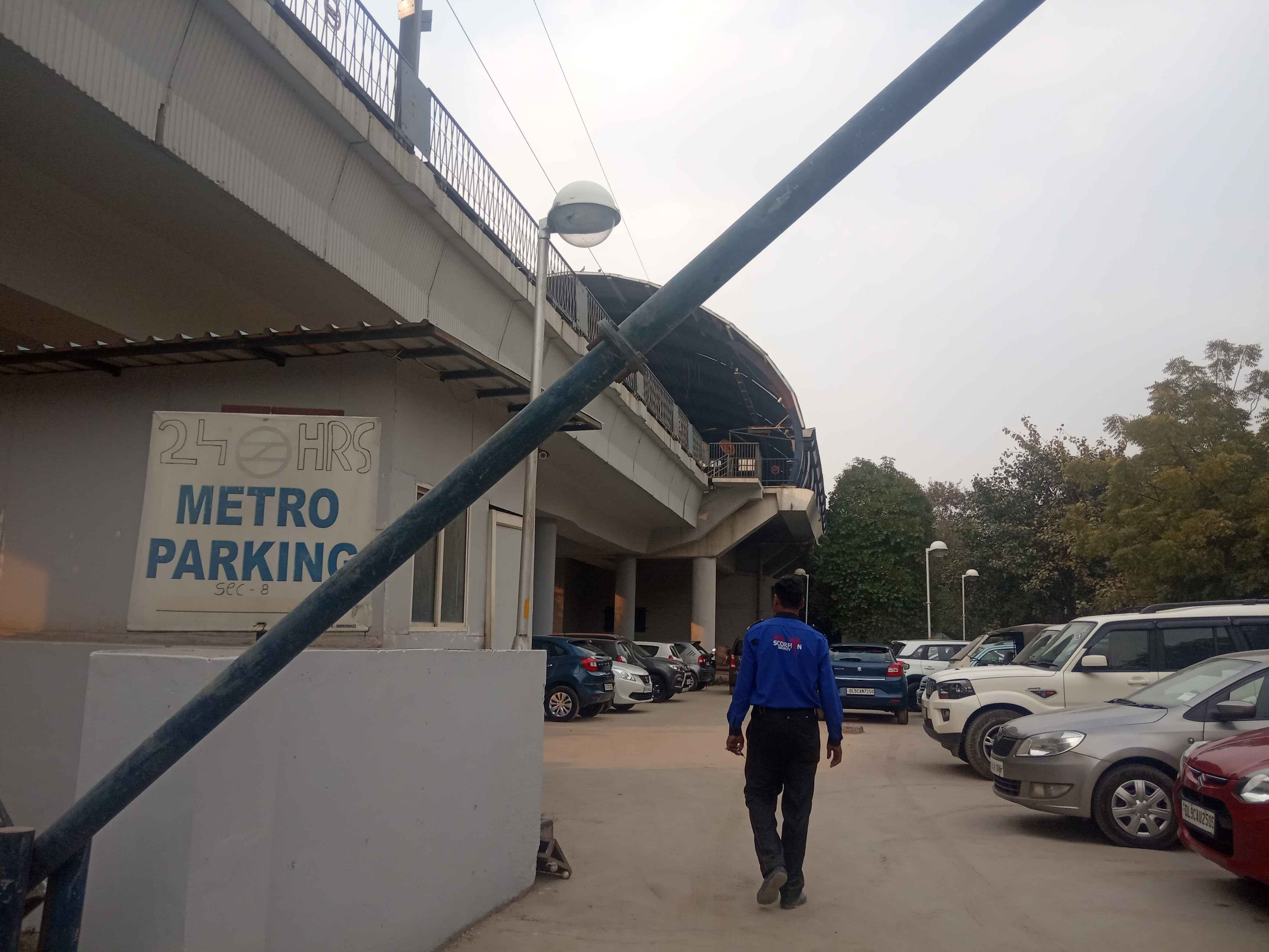 Dwarka Metro Station Parking Sector 8