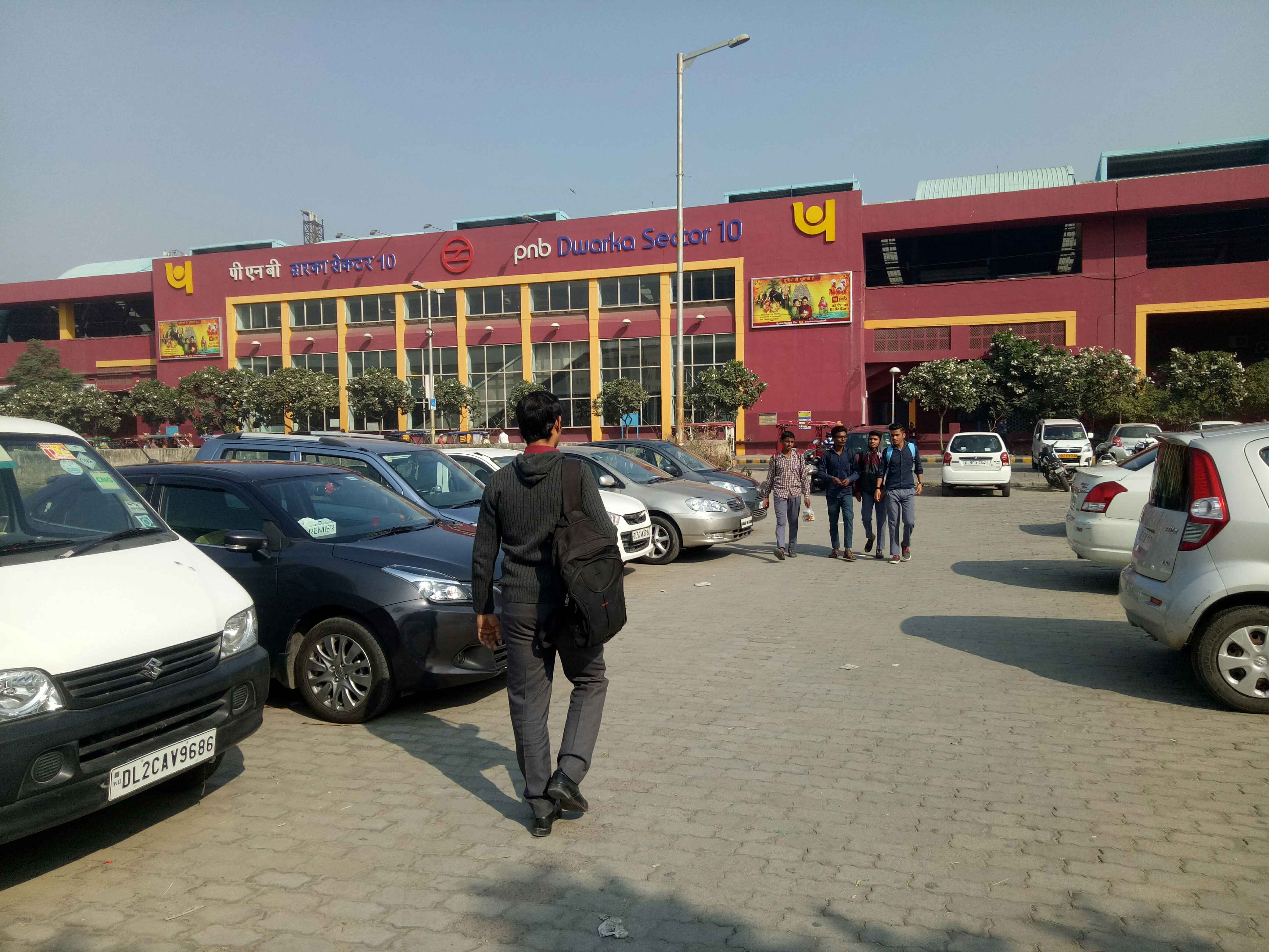 dwraka sector 10 parking