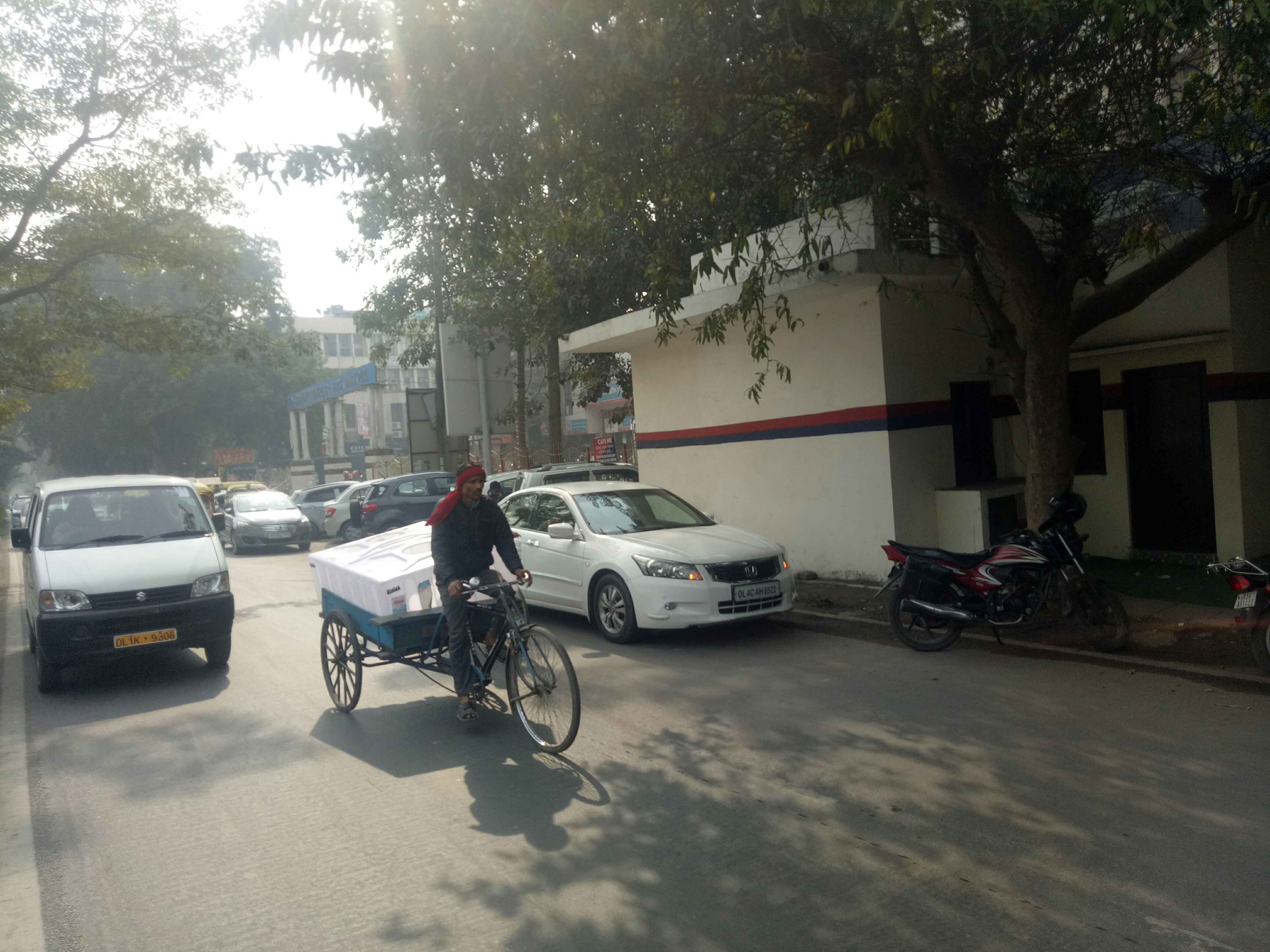 police booth parking janakpuri 