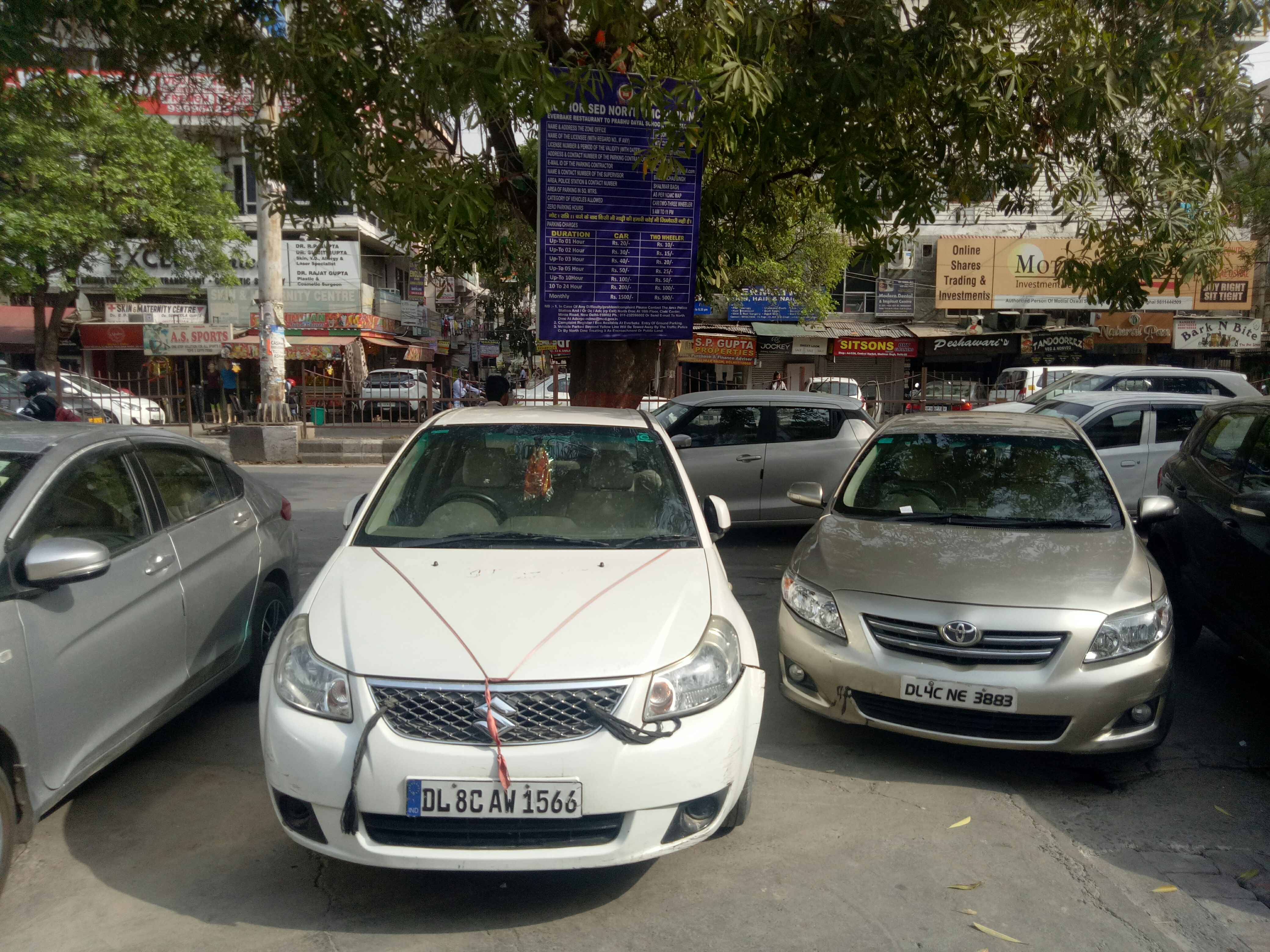 Ever bake parking shalimar bagh point 1 In New Delhi