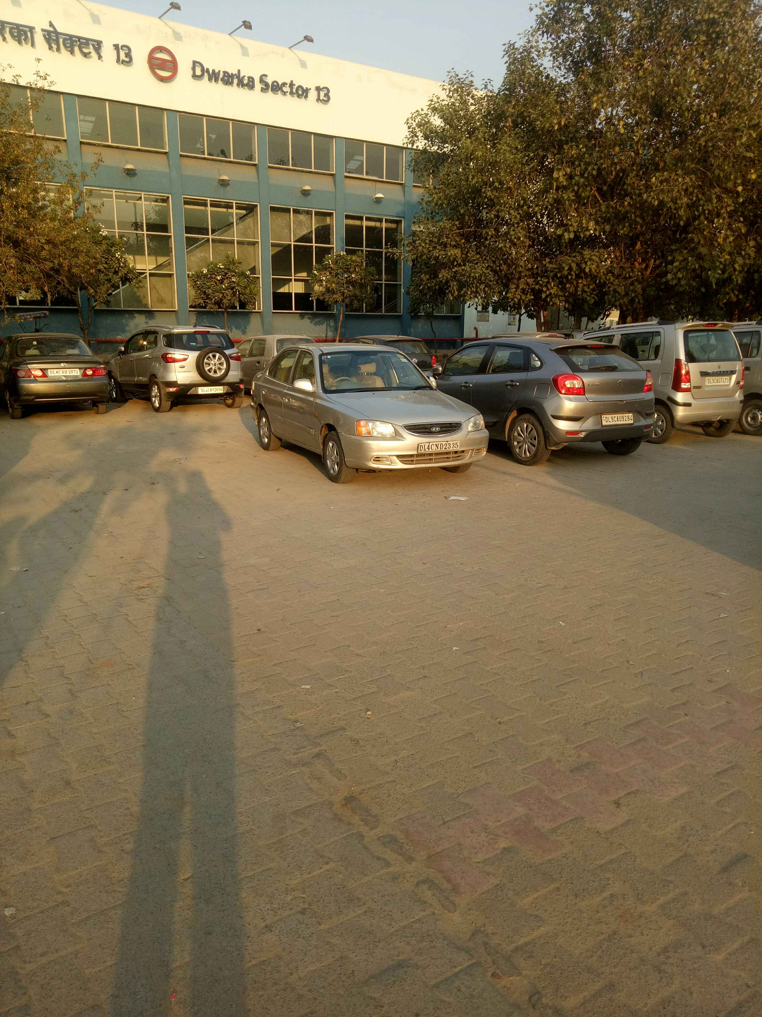 dwarka sector 13 metro station parking
