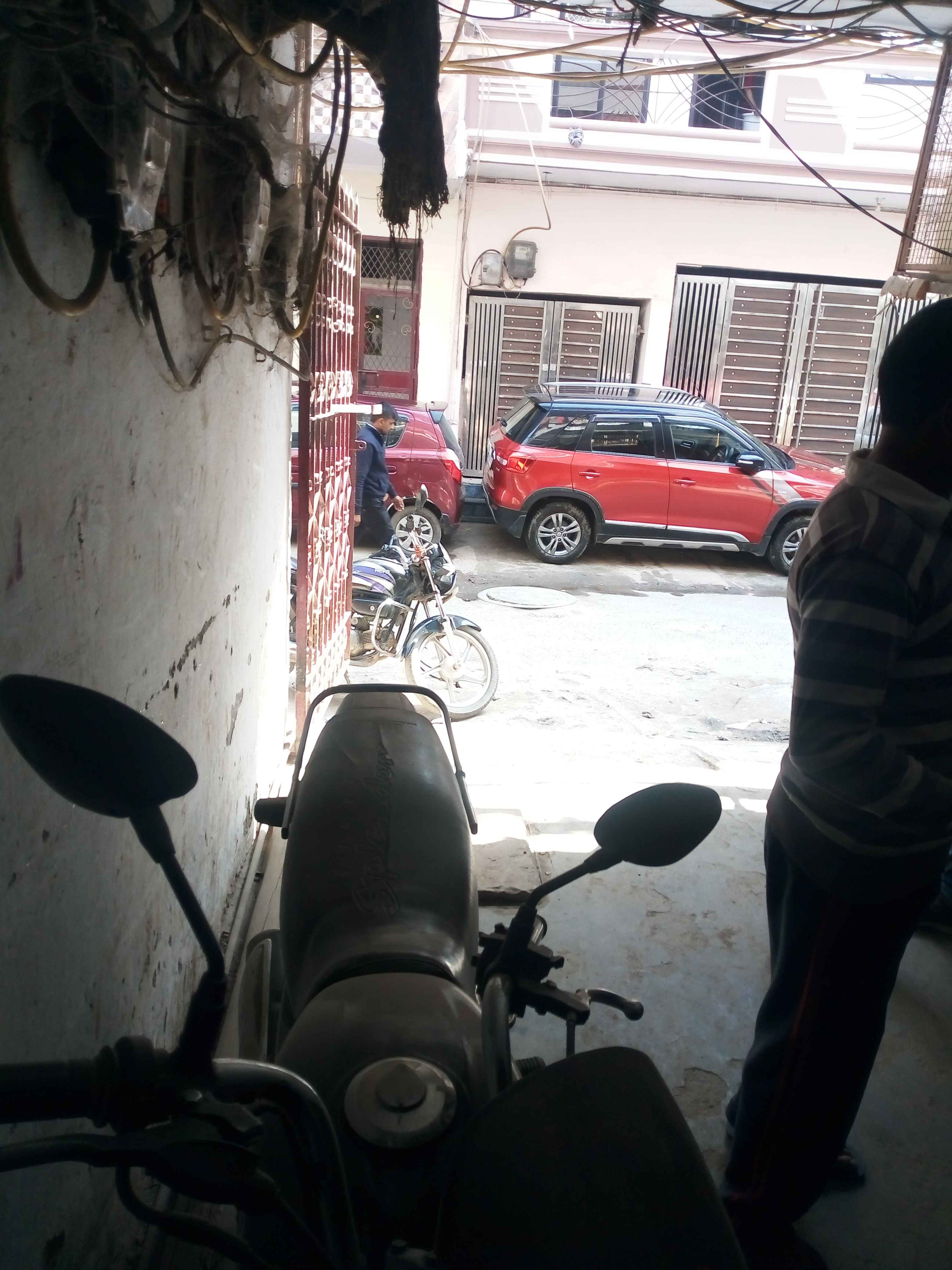 house no 363 kotla village parking In Alipur