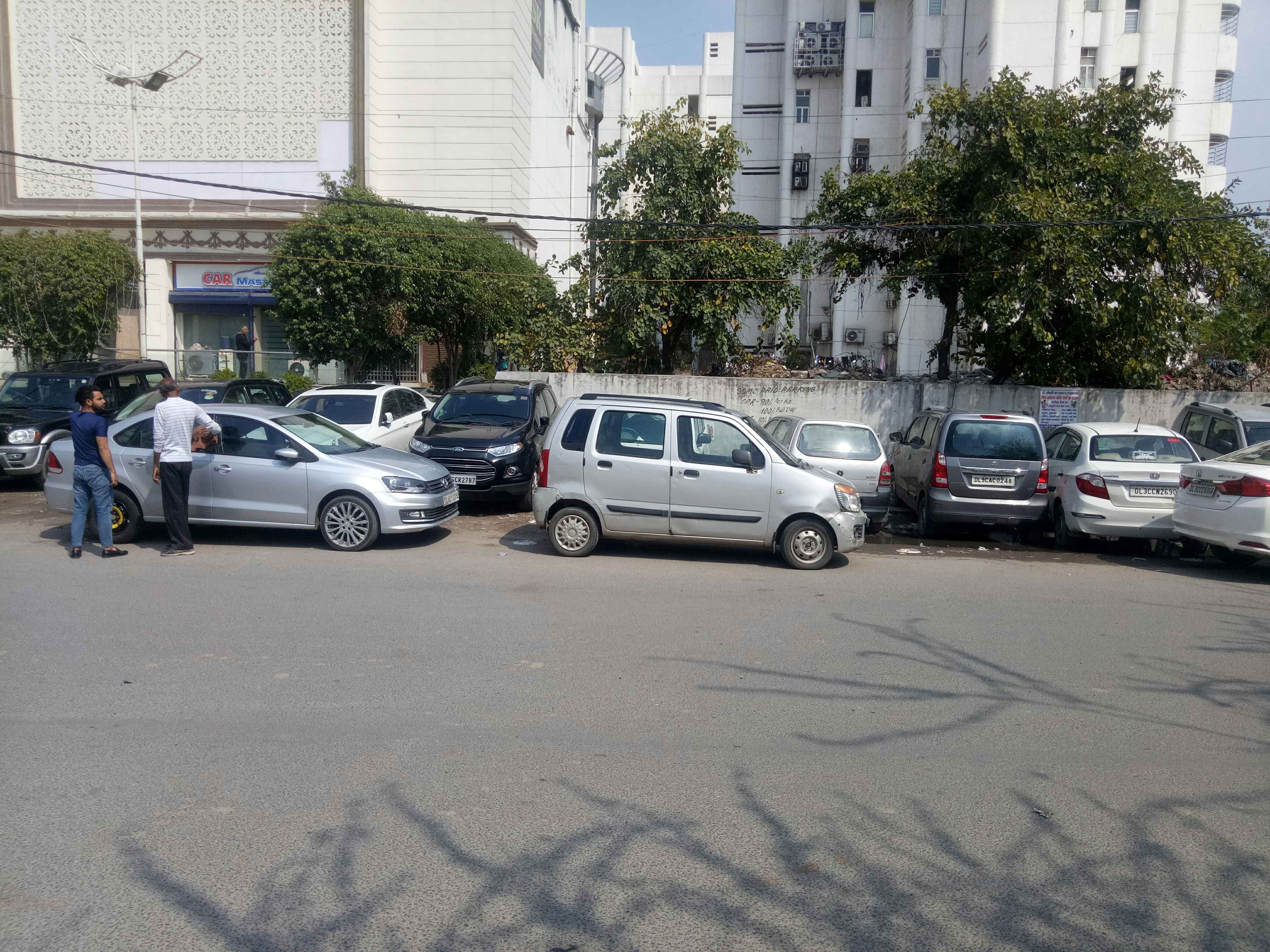 Sk Westend Bancet Dc Janakpuri Parking