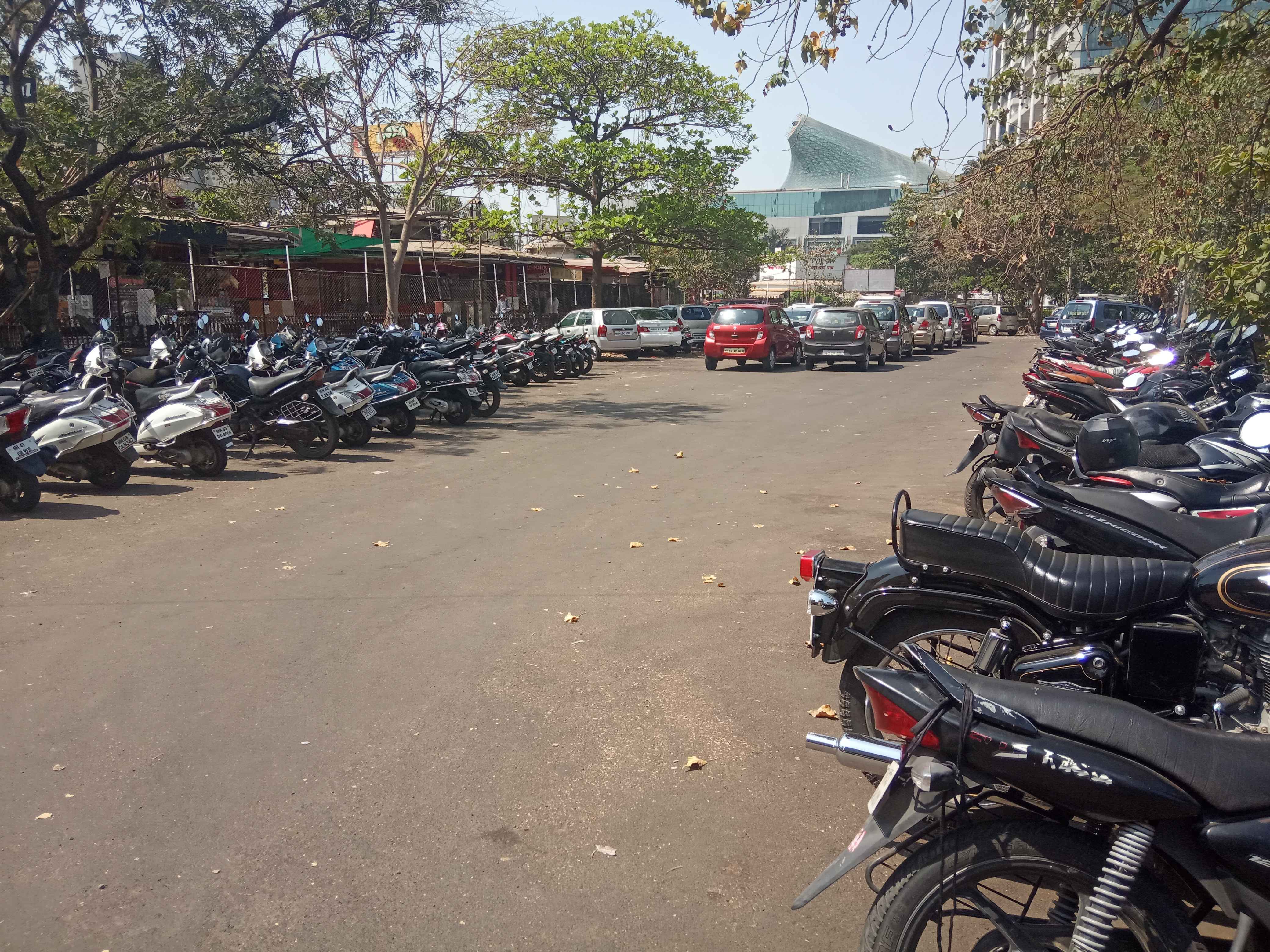 cidco vashi railway station commercial complex parking lot In Aberdeen