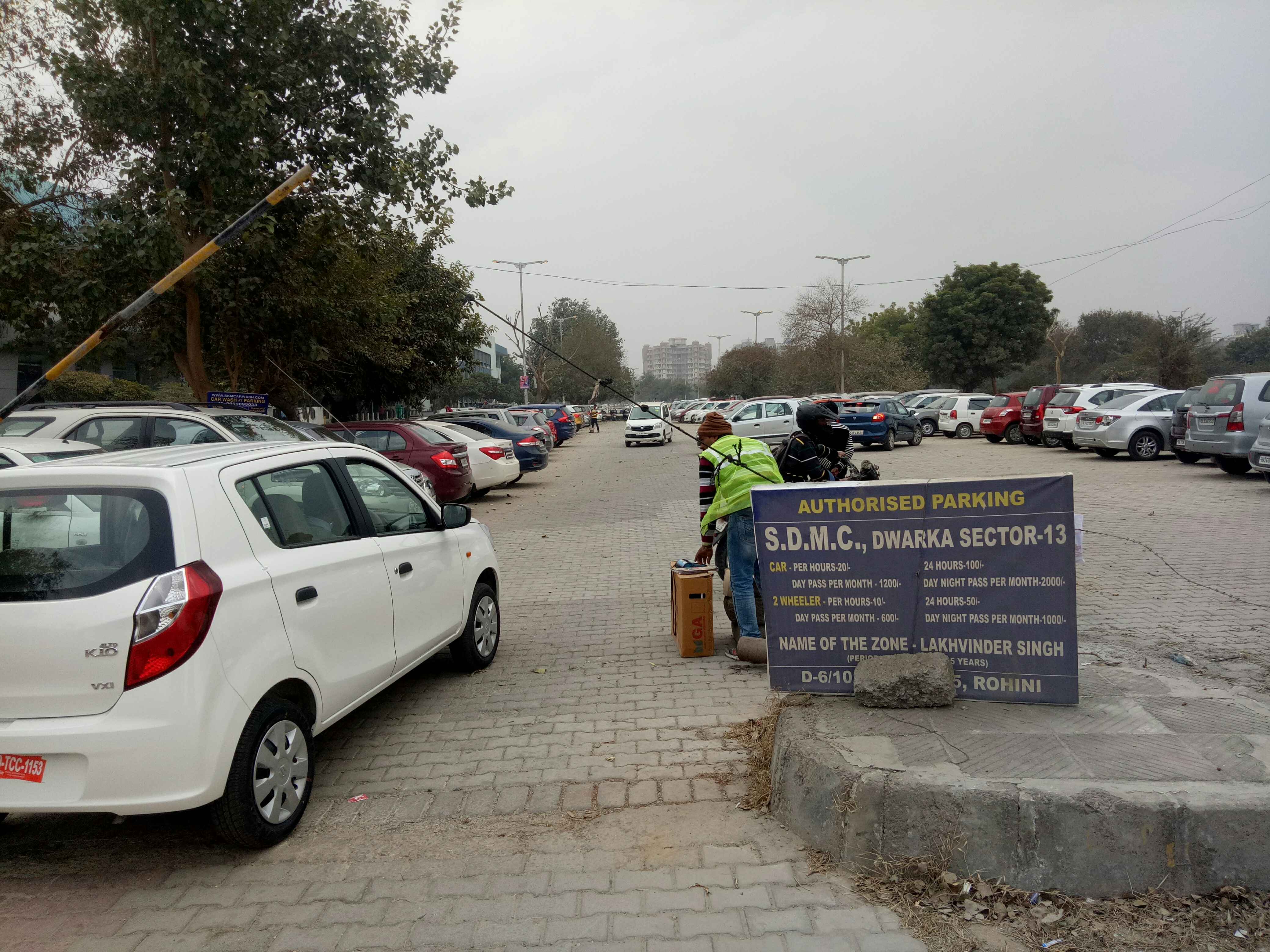 maruti shoroom parking plot 2 In Dehli