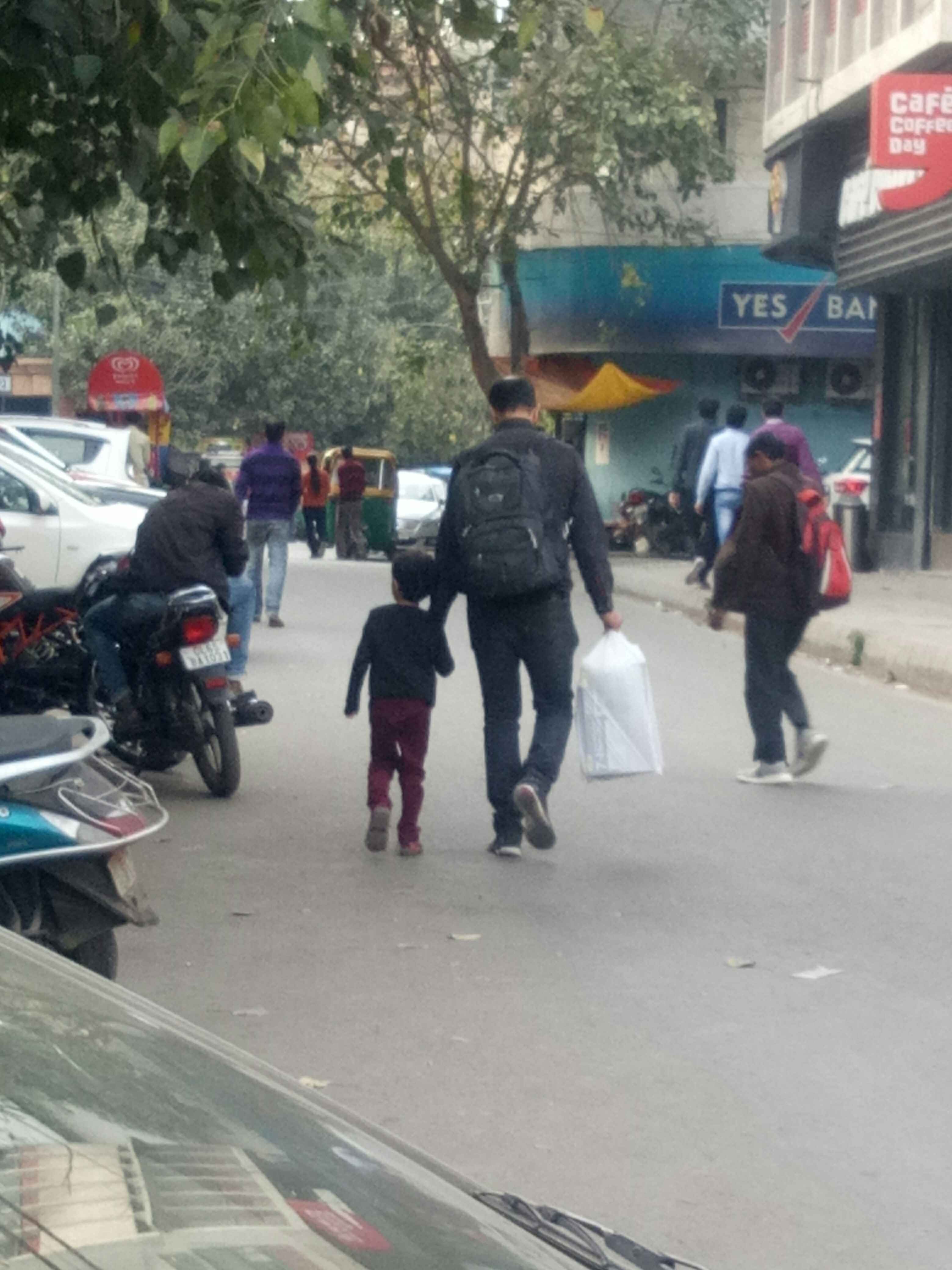 Yes Bank parking jhandewala point 4