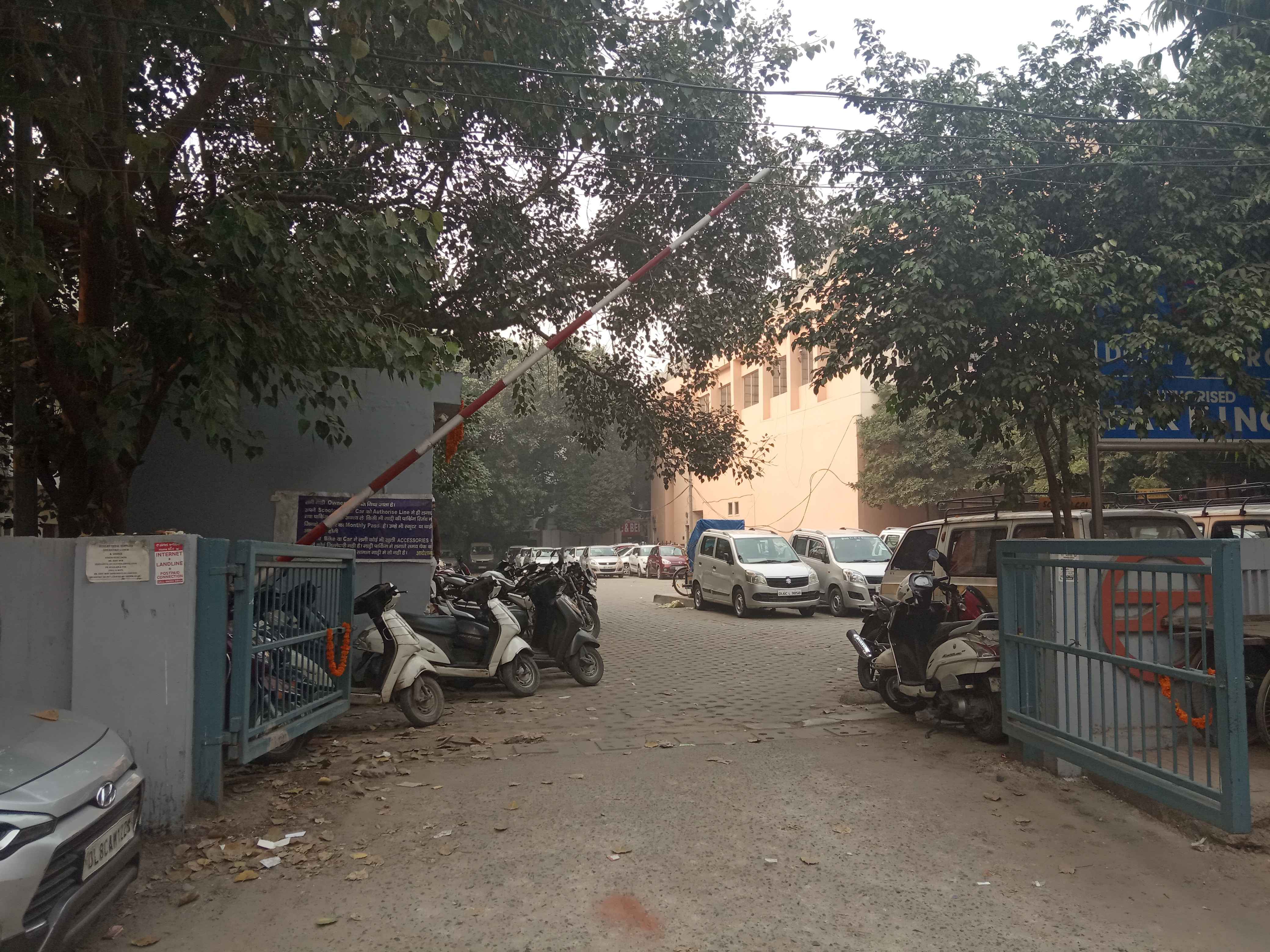 patel nagar metro station parking gate no 5