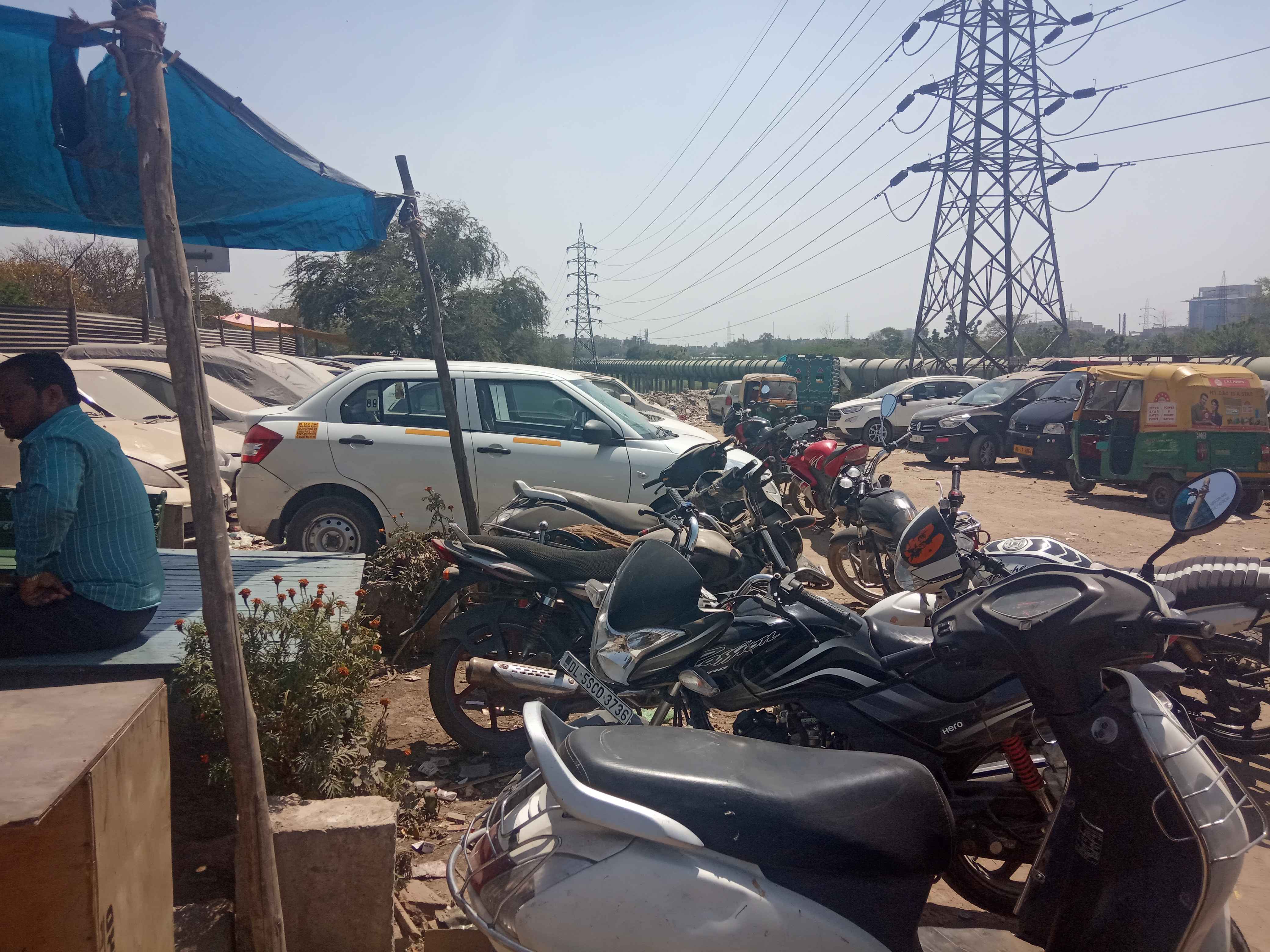 ushmaan pur EDMC parking lot  In New Delhi