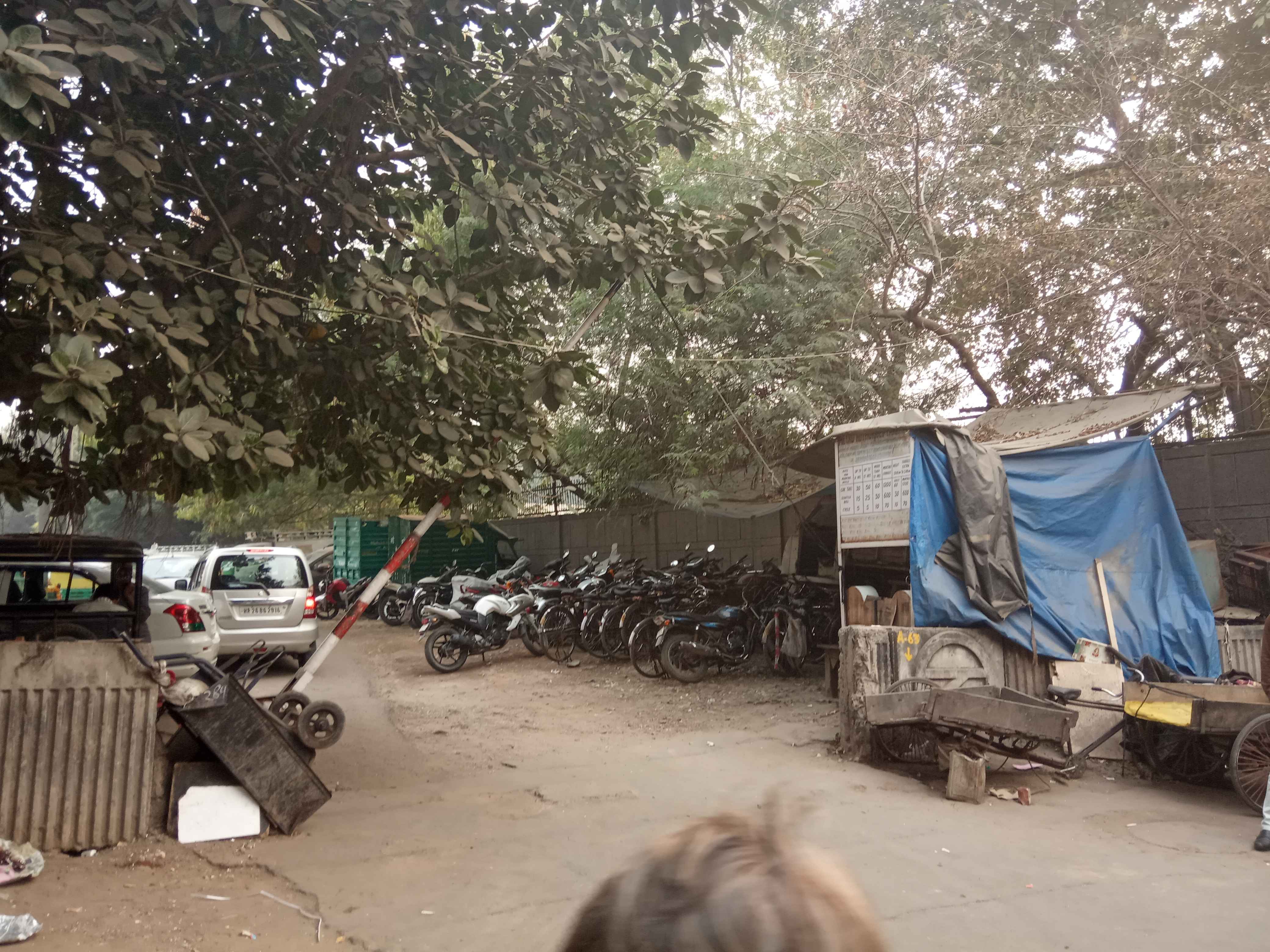 partap nagar metro station parking gate no 1