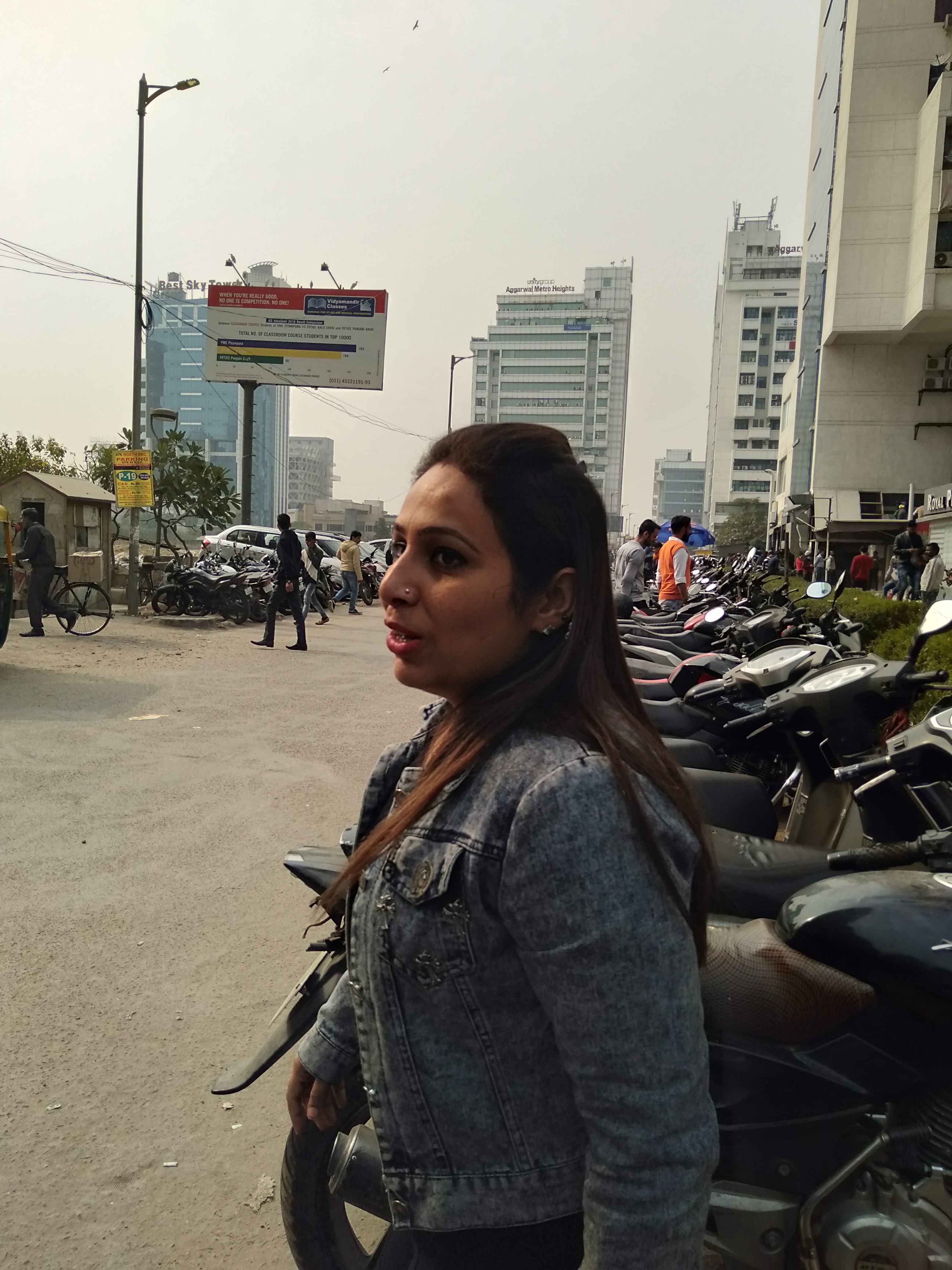 agggrwal corporate. heights nsp point 18 parking