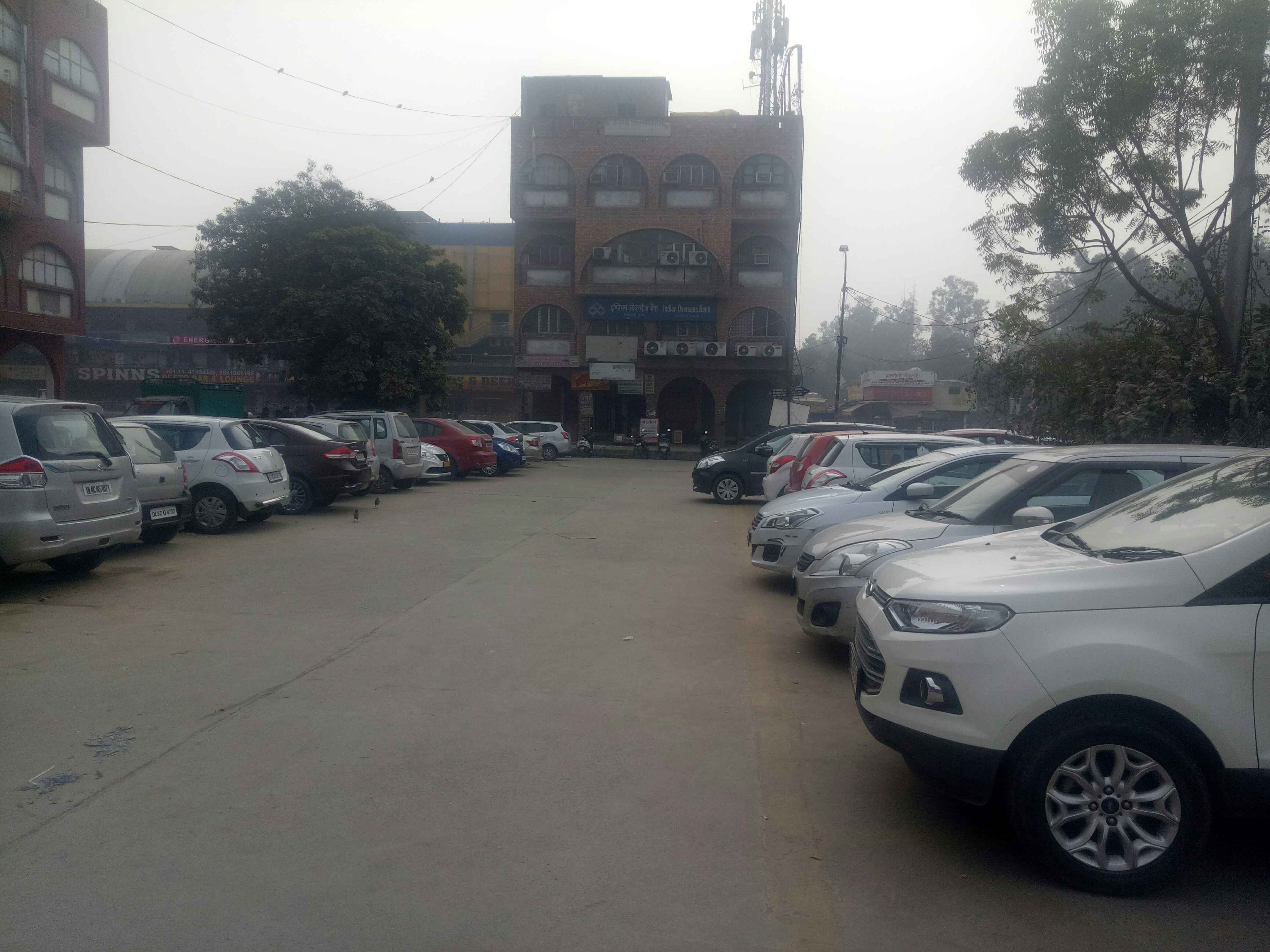 gate 5 soniya pvr parking back side vikas puri In Dehli