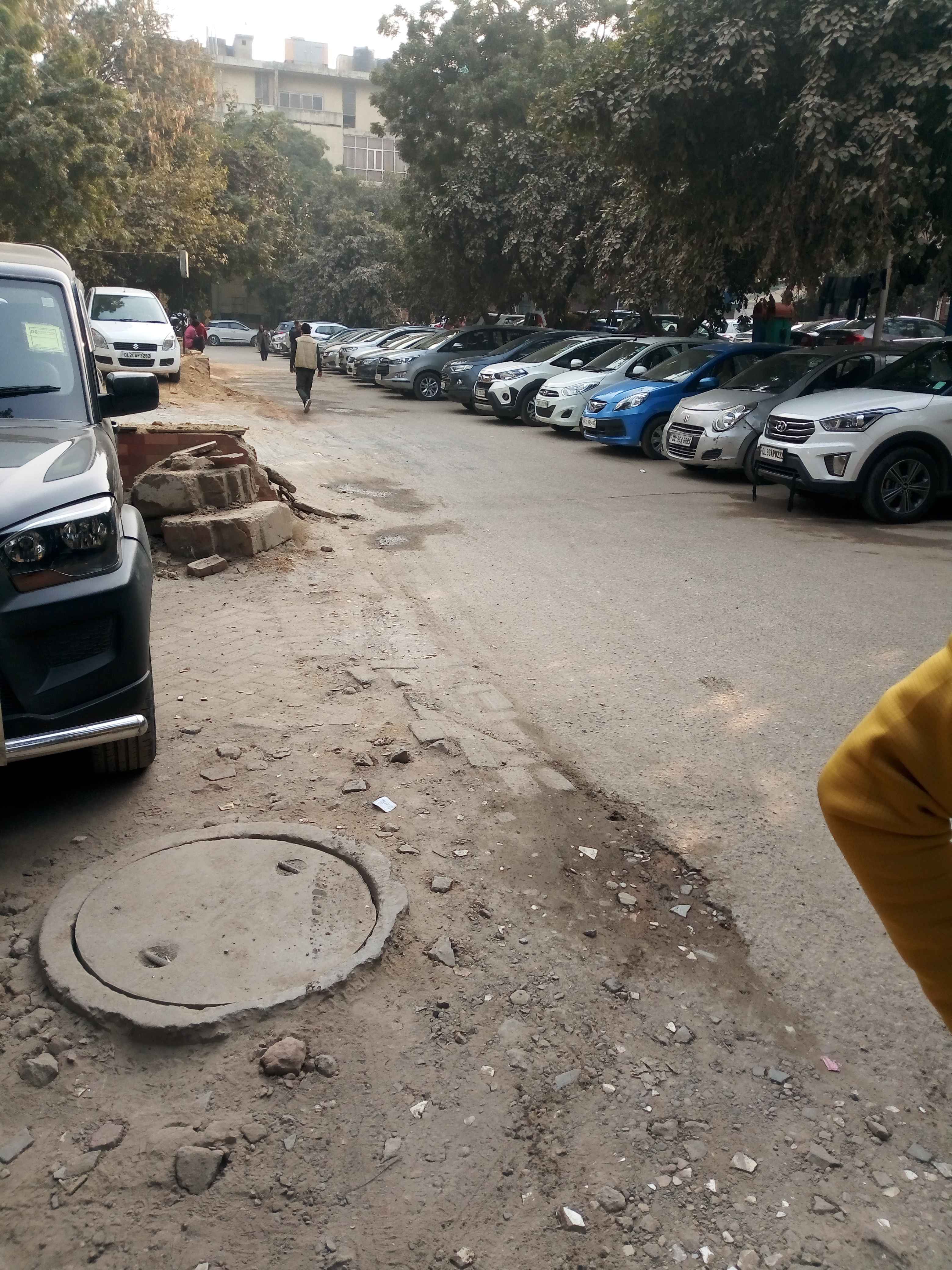 vasant vihar multiplex parking In New Delhi
