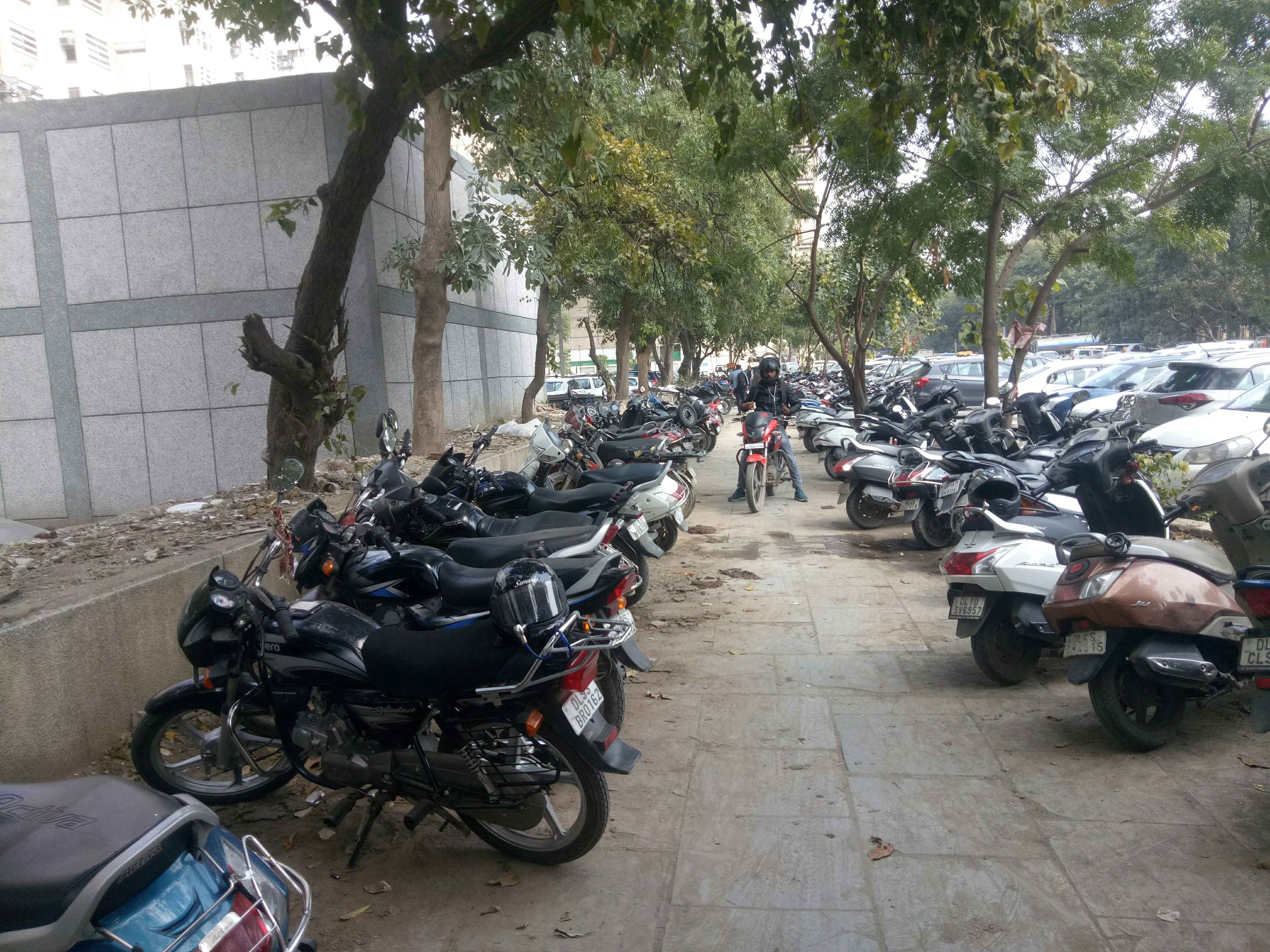 state bank of india dc janak puri point 2