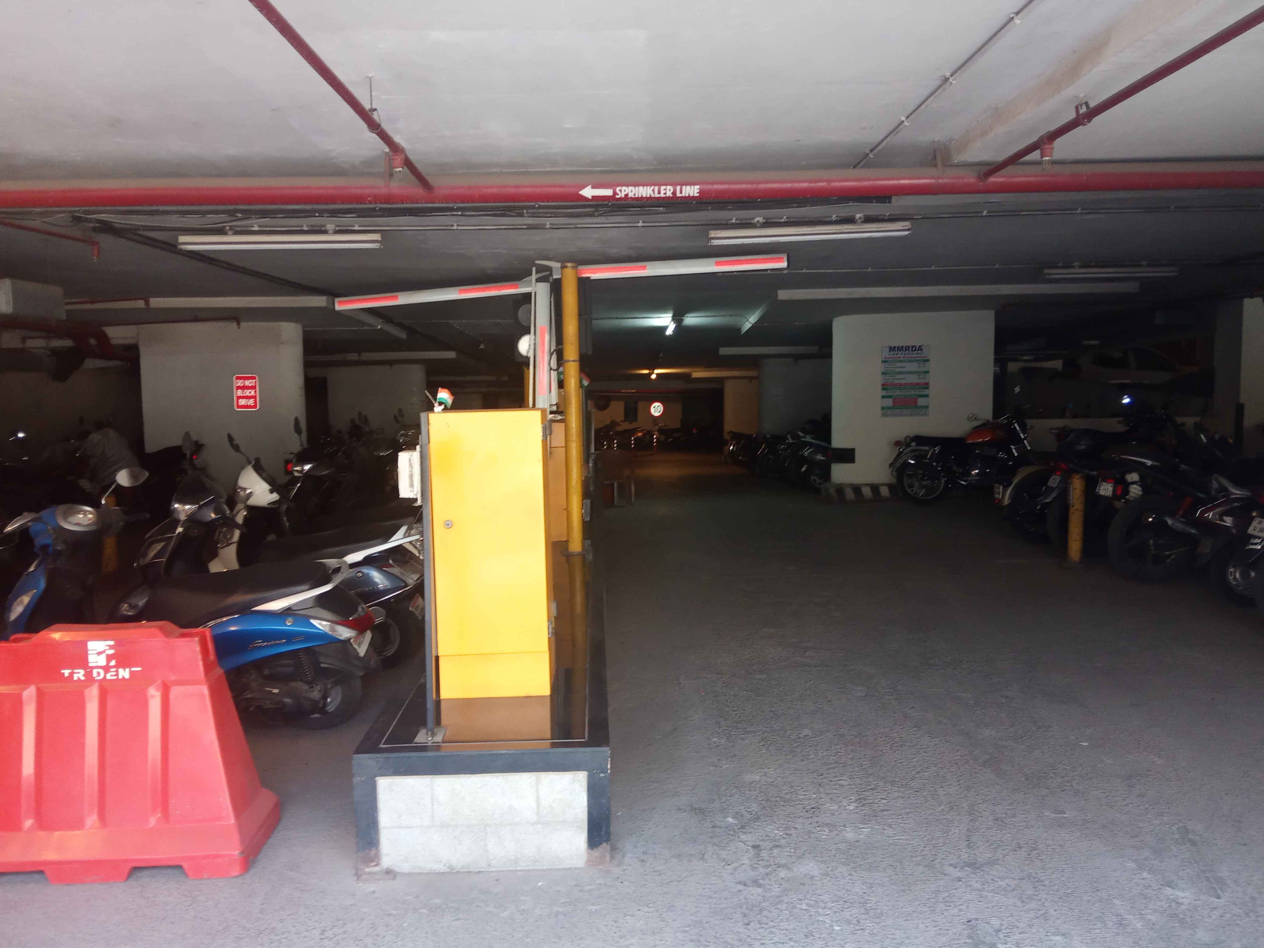 mmrda Trident hotel parking lot In Abdul