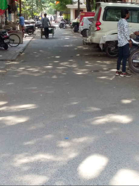 road no 4 nehru nager parking