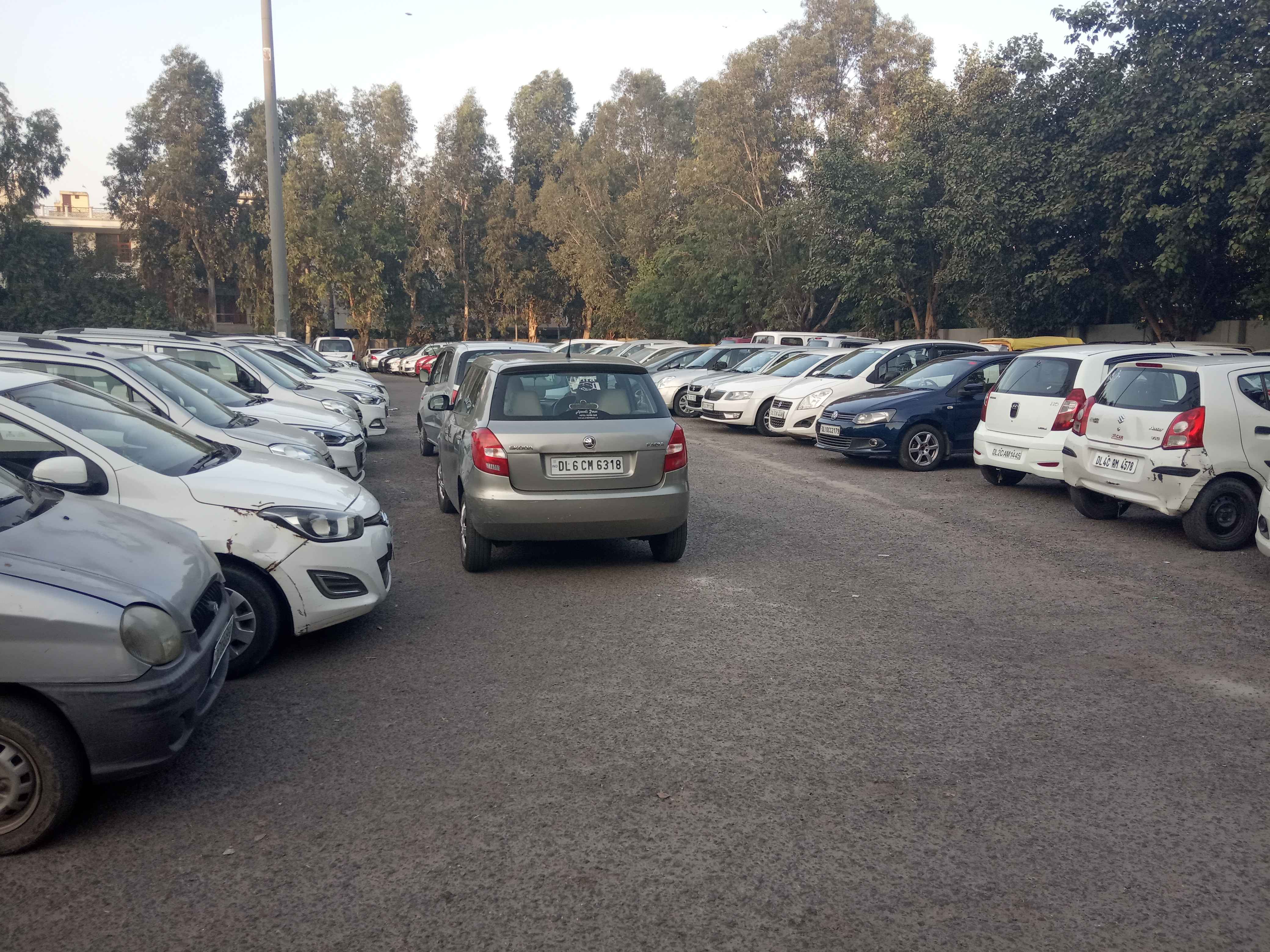 kohat enclave metro station gate no 1 parking In New Delhi