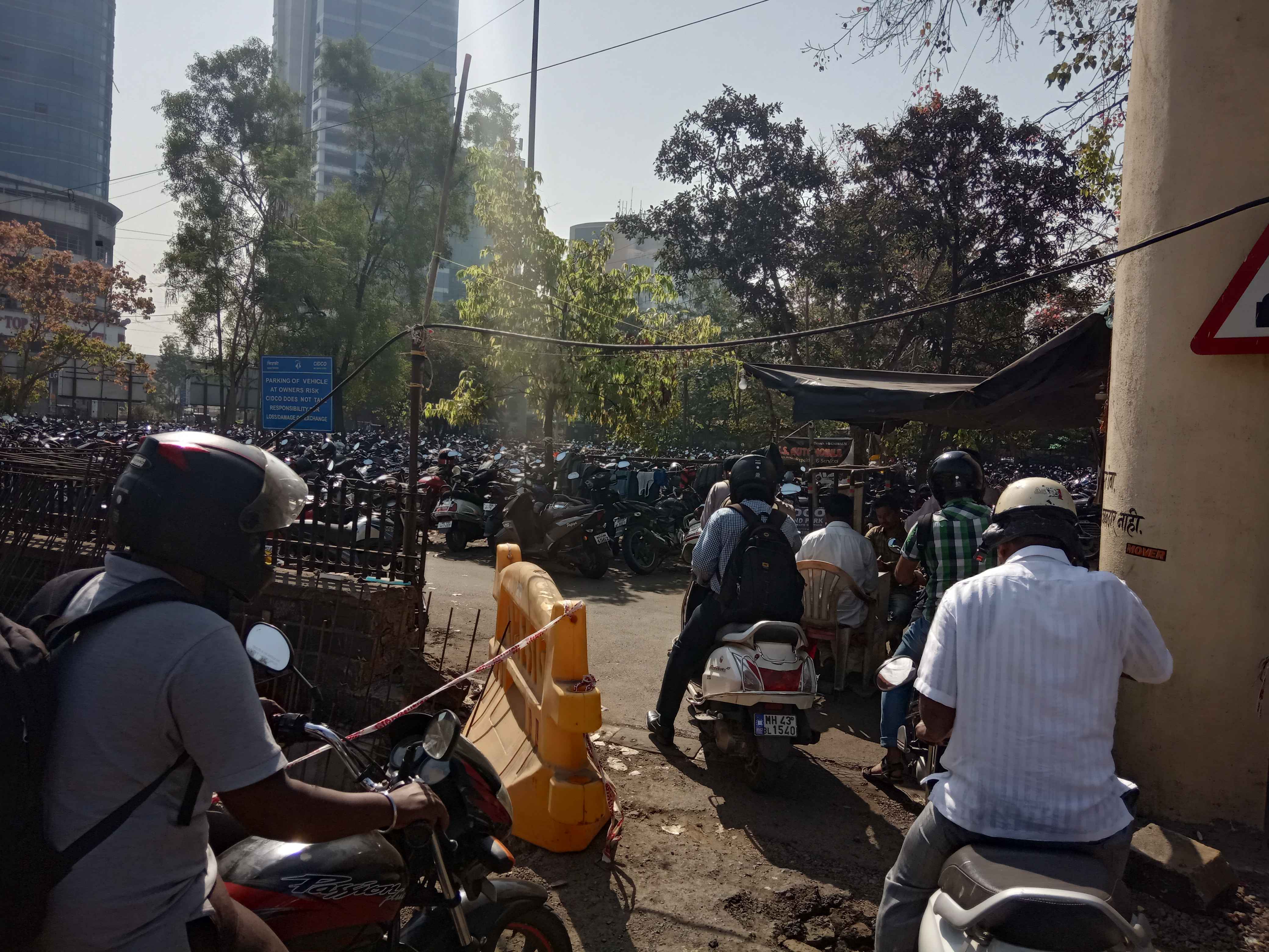 cidco vashi Railway station commercial complex parking lot