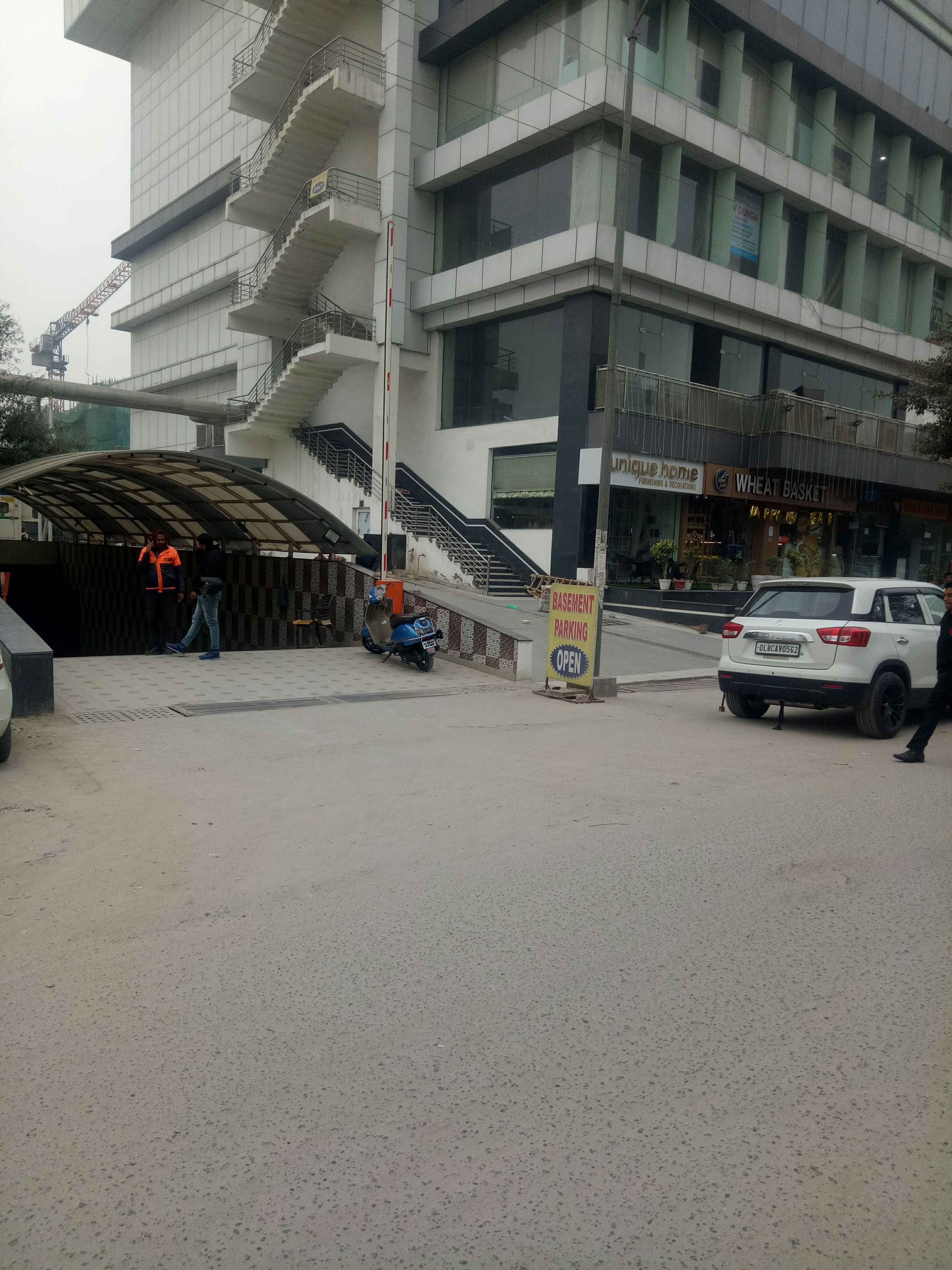 nsp mall parking