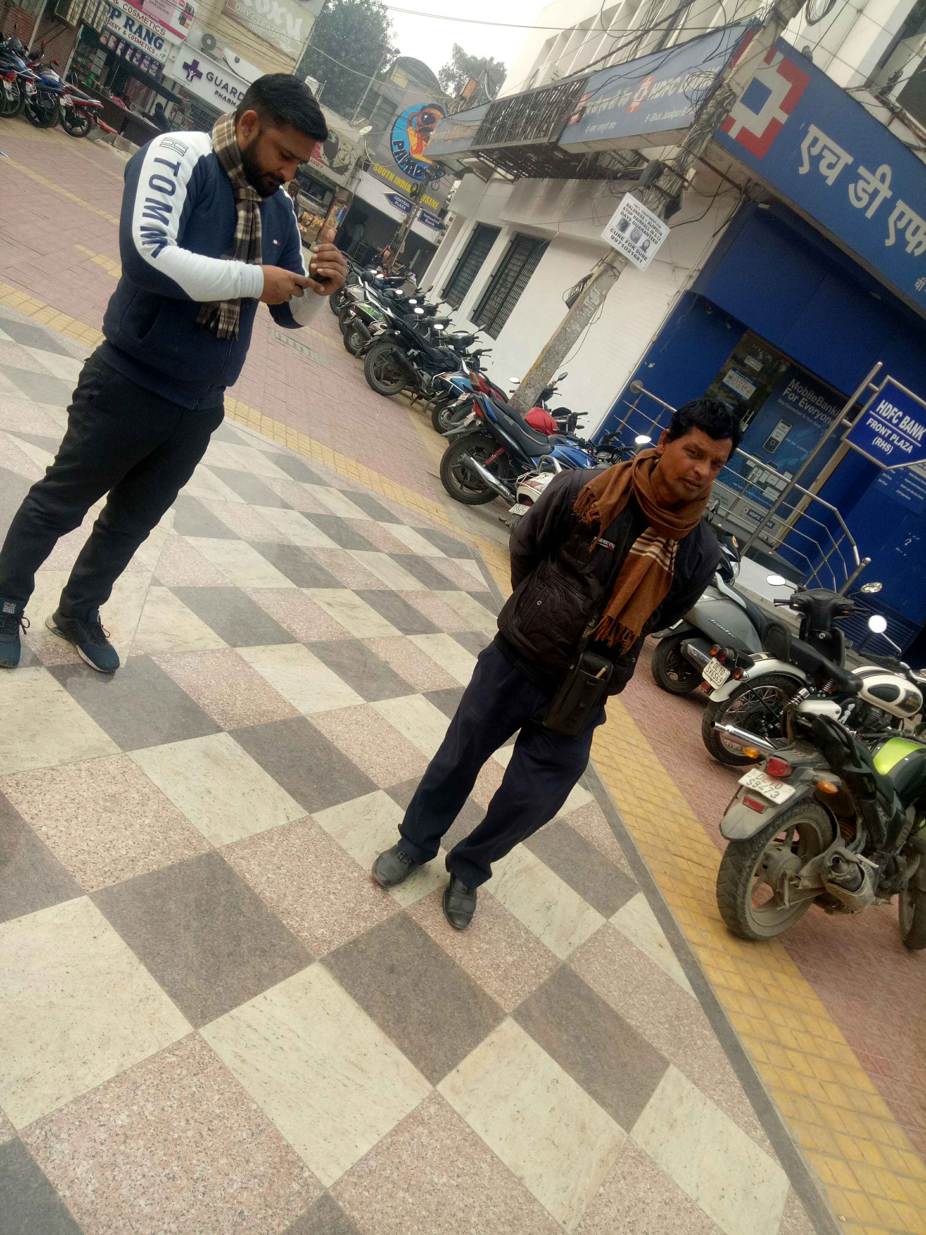 central bank parking janakpuri  In Dehli