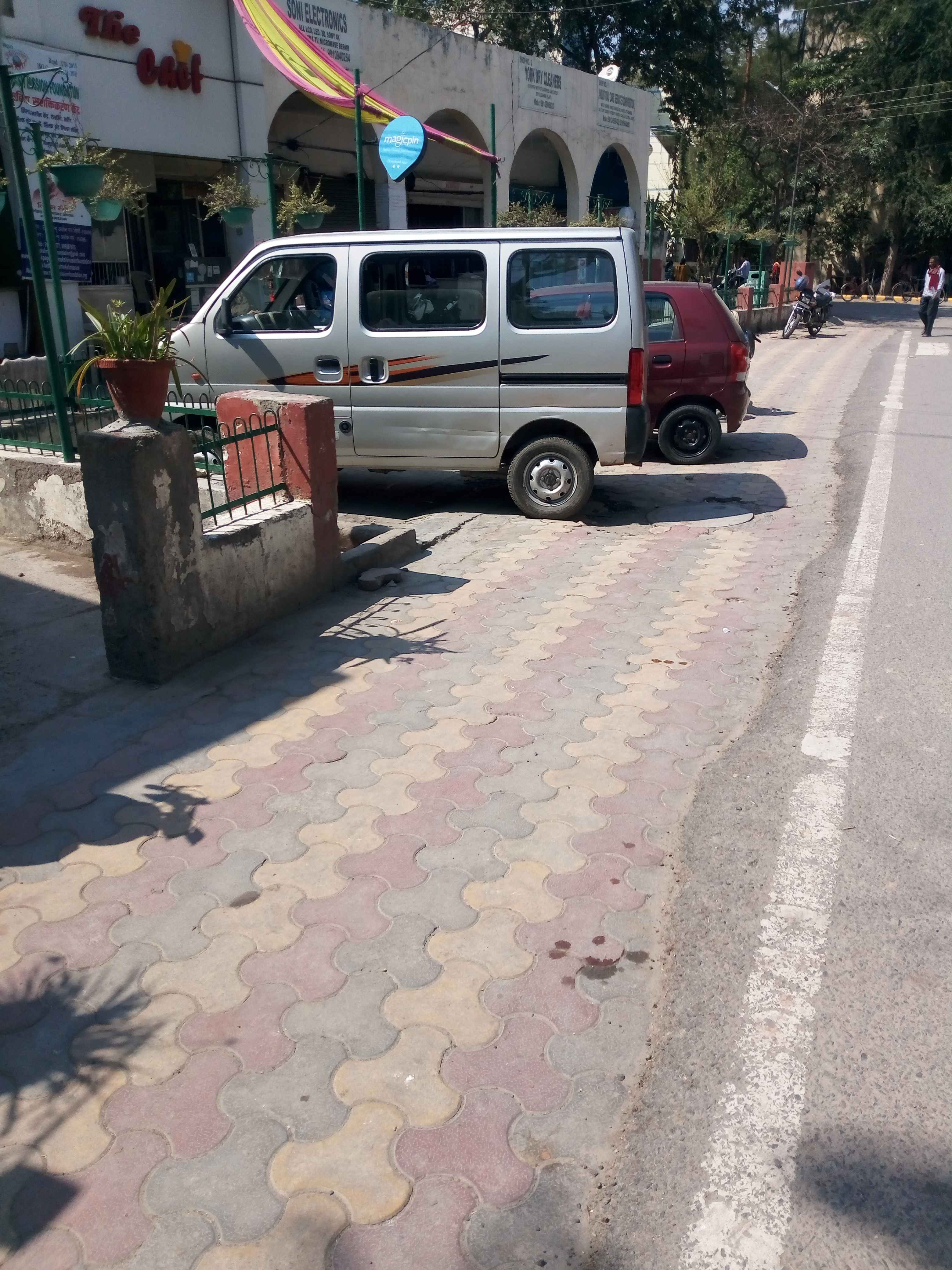 sec 15 a market guesthouse parking