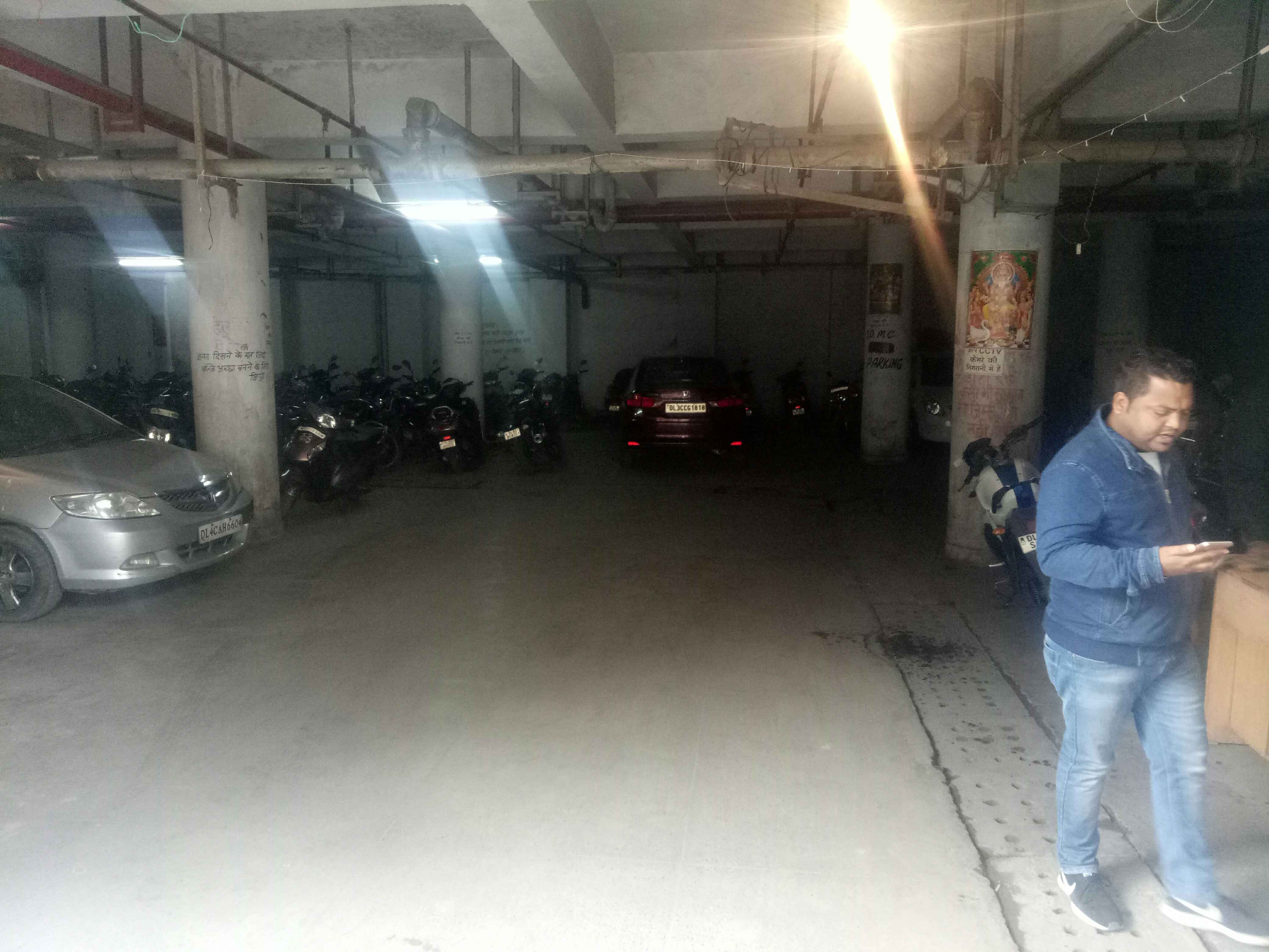 sdmc parking basement distict center janakpuri In New Delhi
