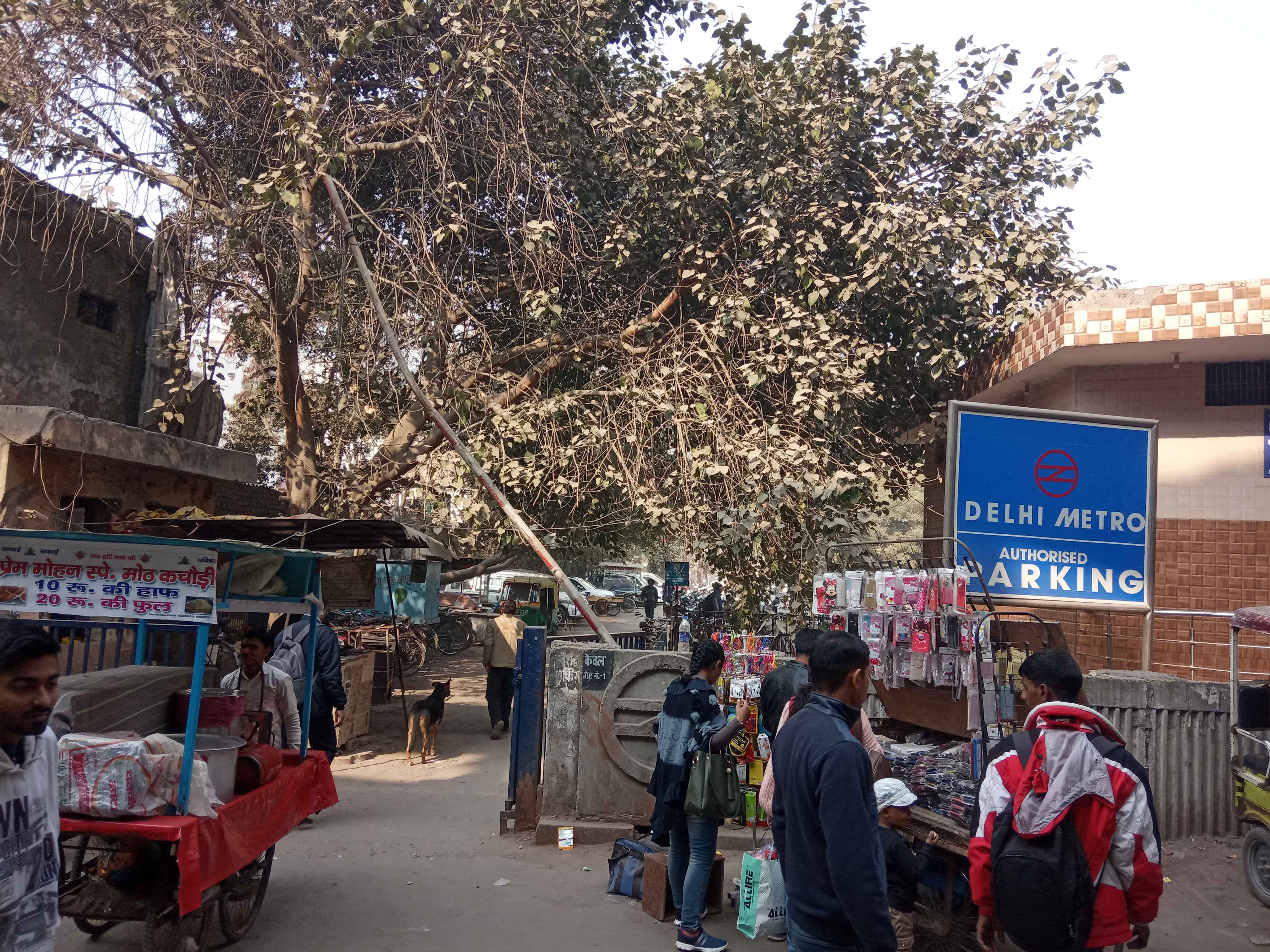dwarka more metro station parking gate no 1 