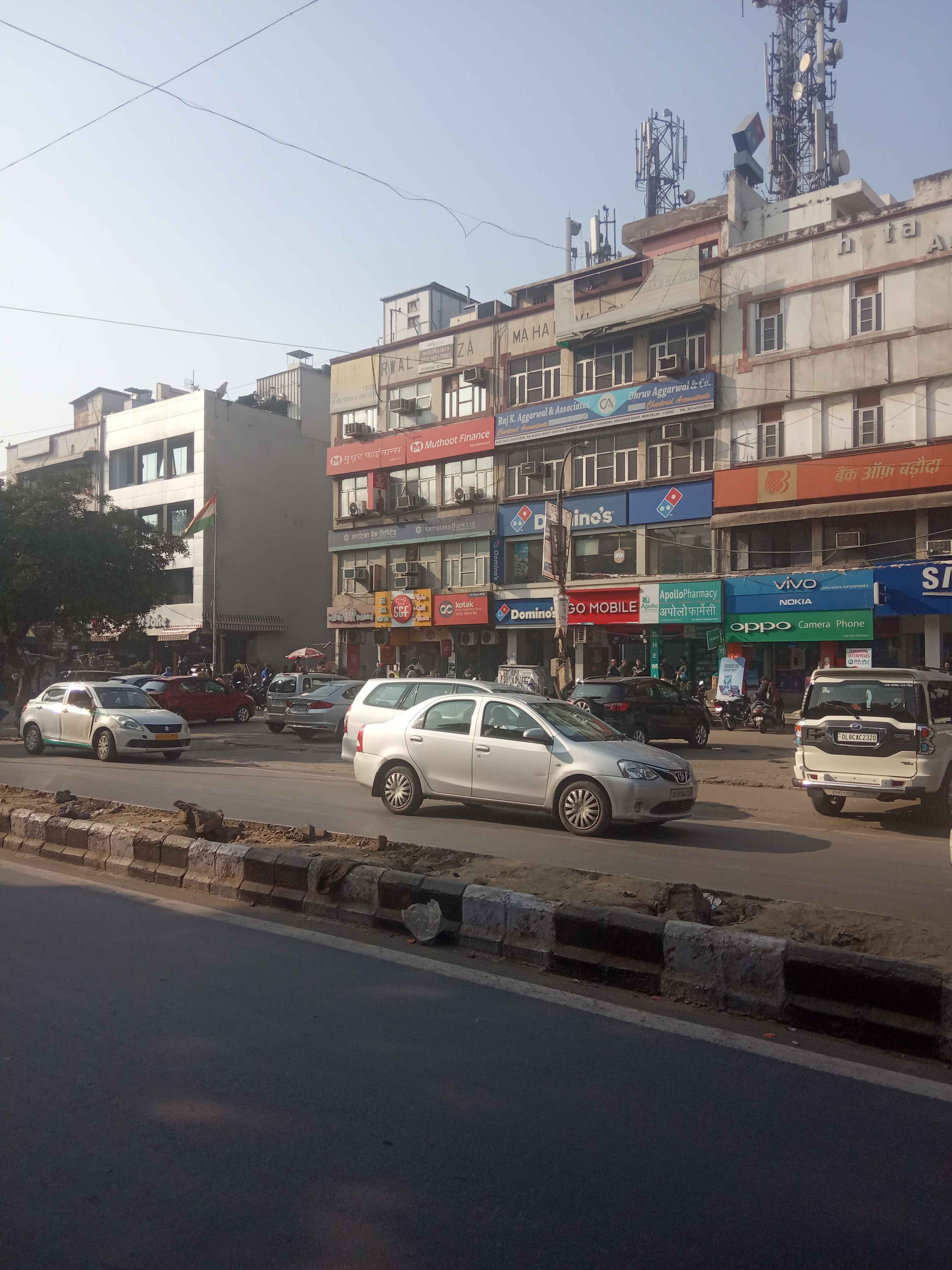 B N market shalimaar bagh MCD parking