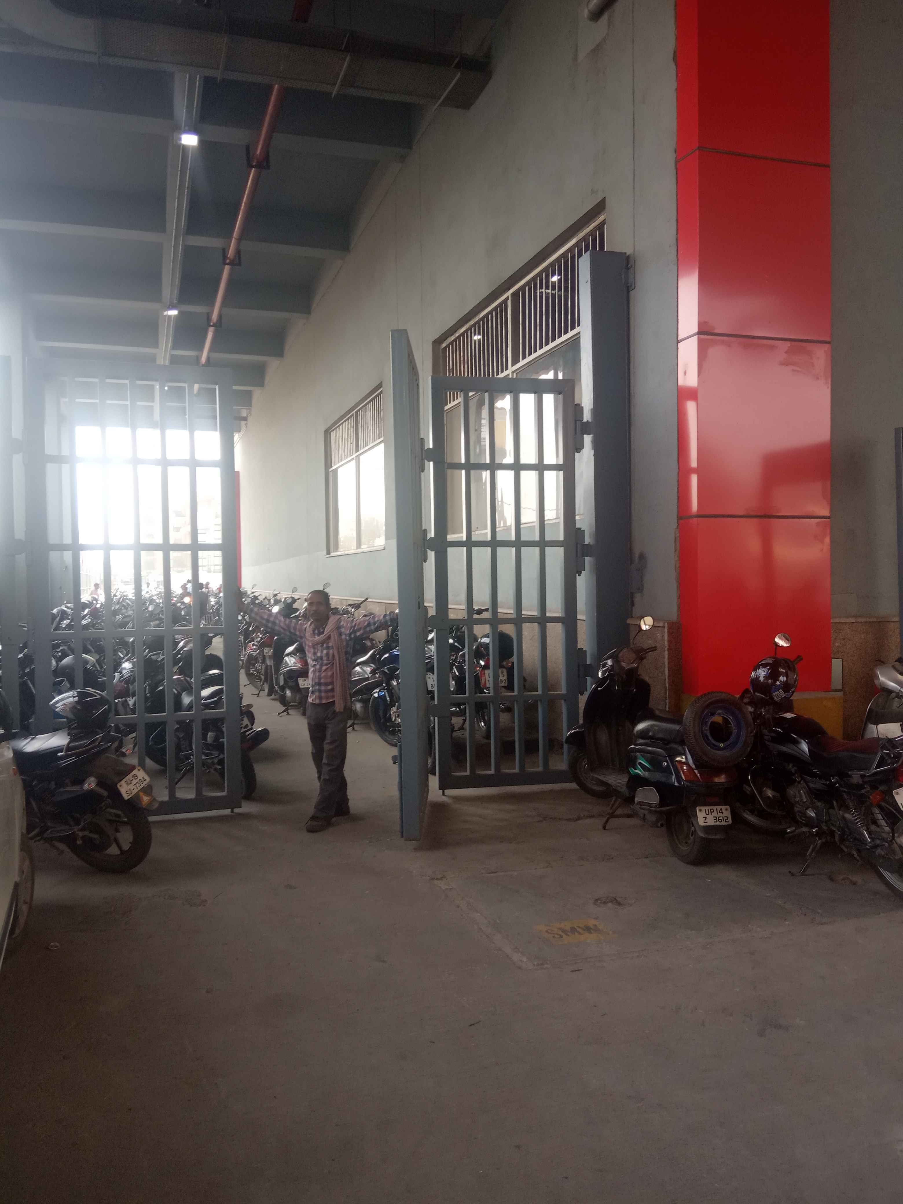 new bus adda metro station parking